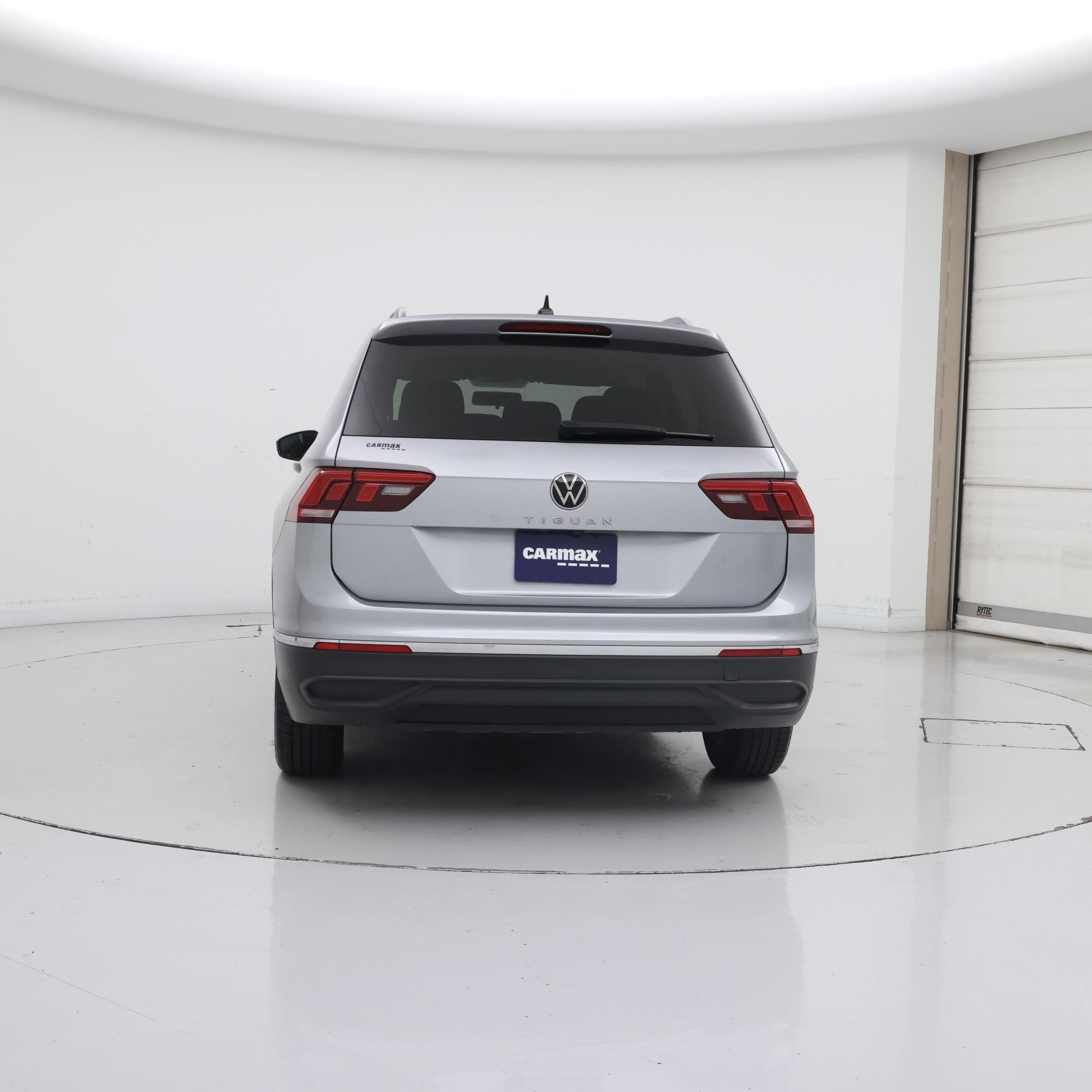 Thumbnail: 2022 Volkswagen Tiguan - 6