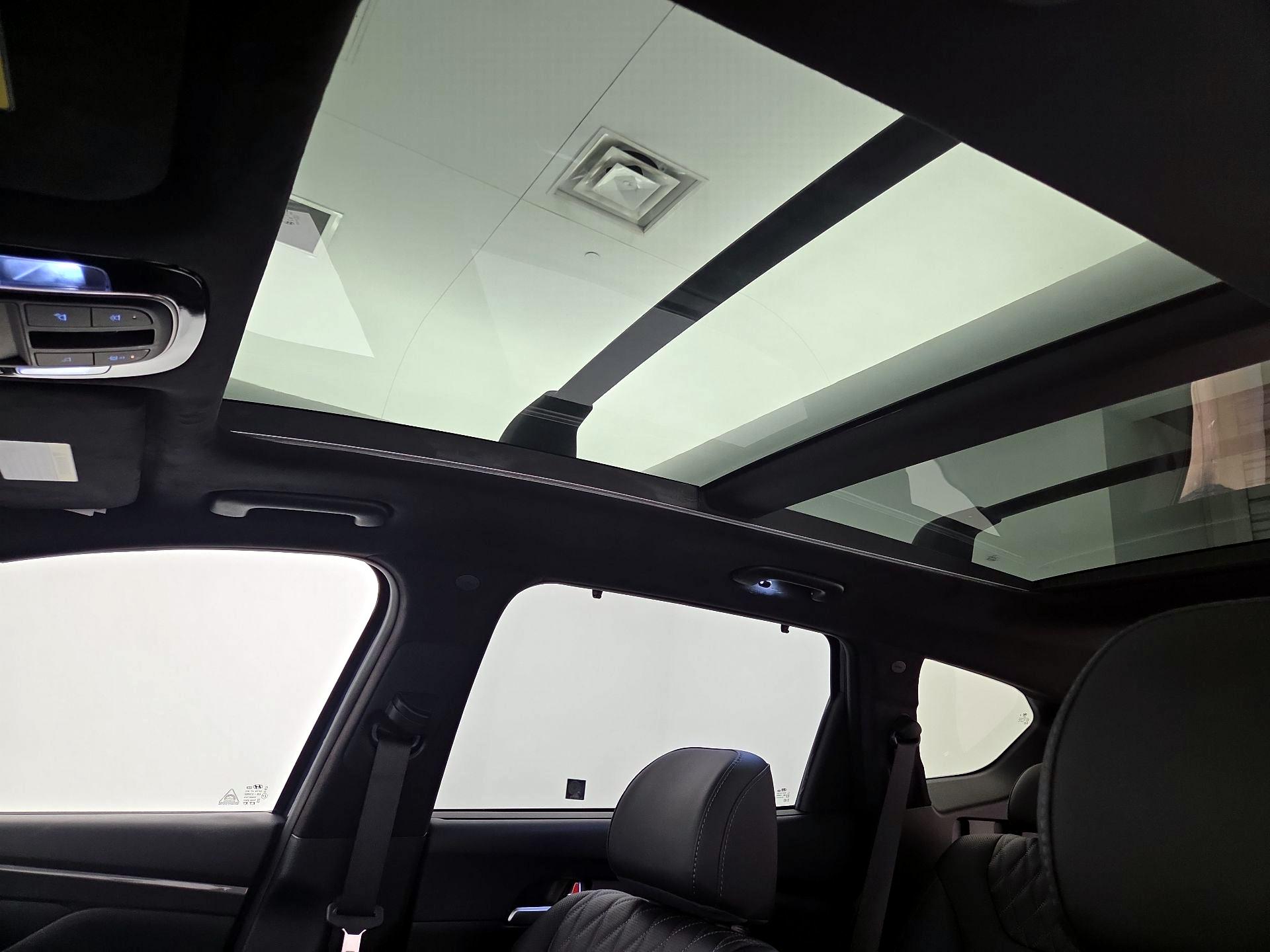 Thumbnail: 2023 Hyundai Santa Fe - 19
