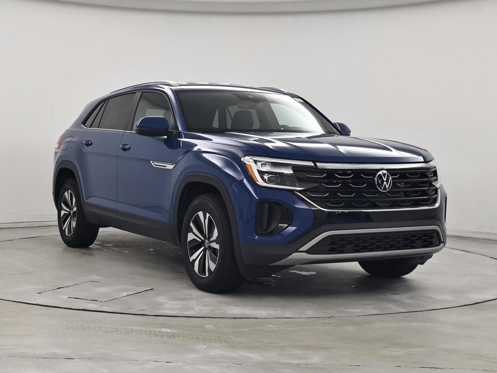 2025 Volkswagen Atlas Cross Sport SE - Photo 2