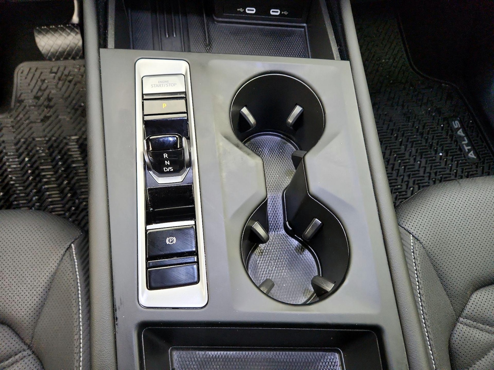 2025 Volkswagen Atlas Cross Sport SE - Photo 18