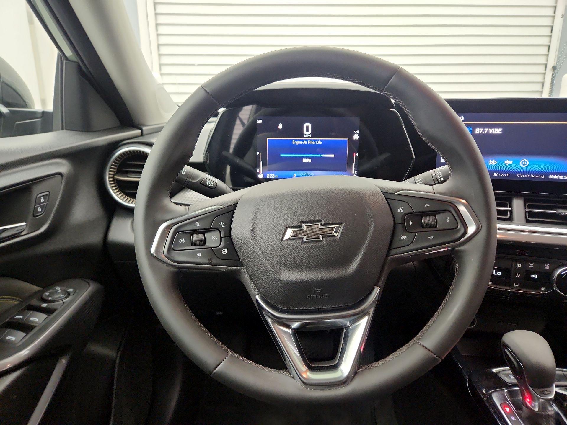 Thumbnail: 2025 Chevrolet Trax - 10