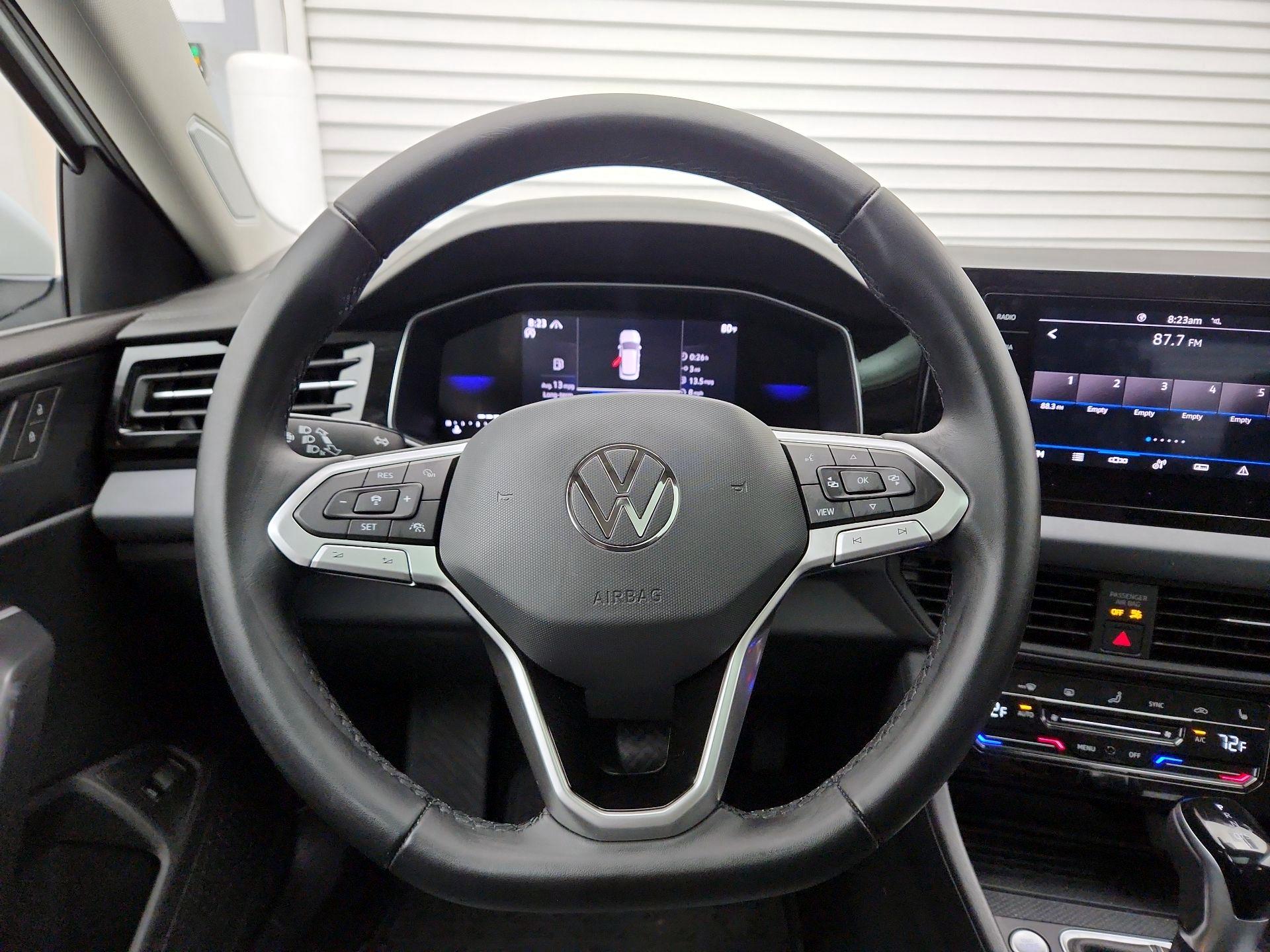 Thumbnail: 2025 Volkswagen Jetta - 10