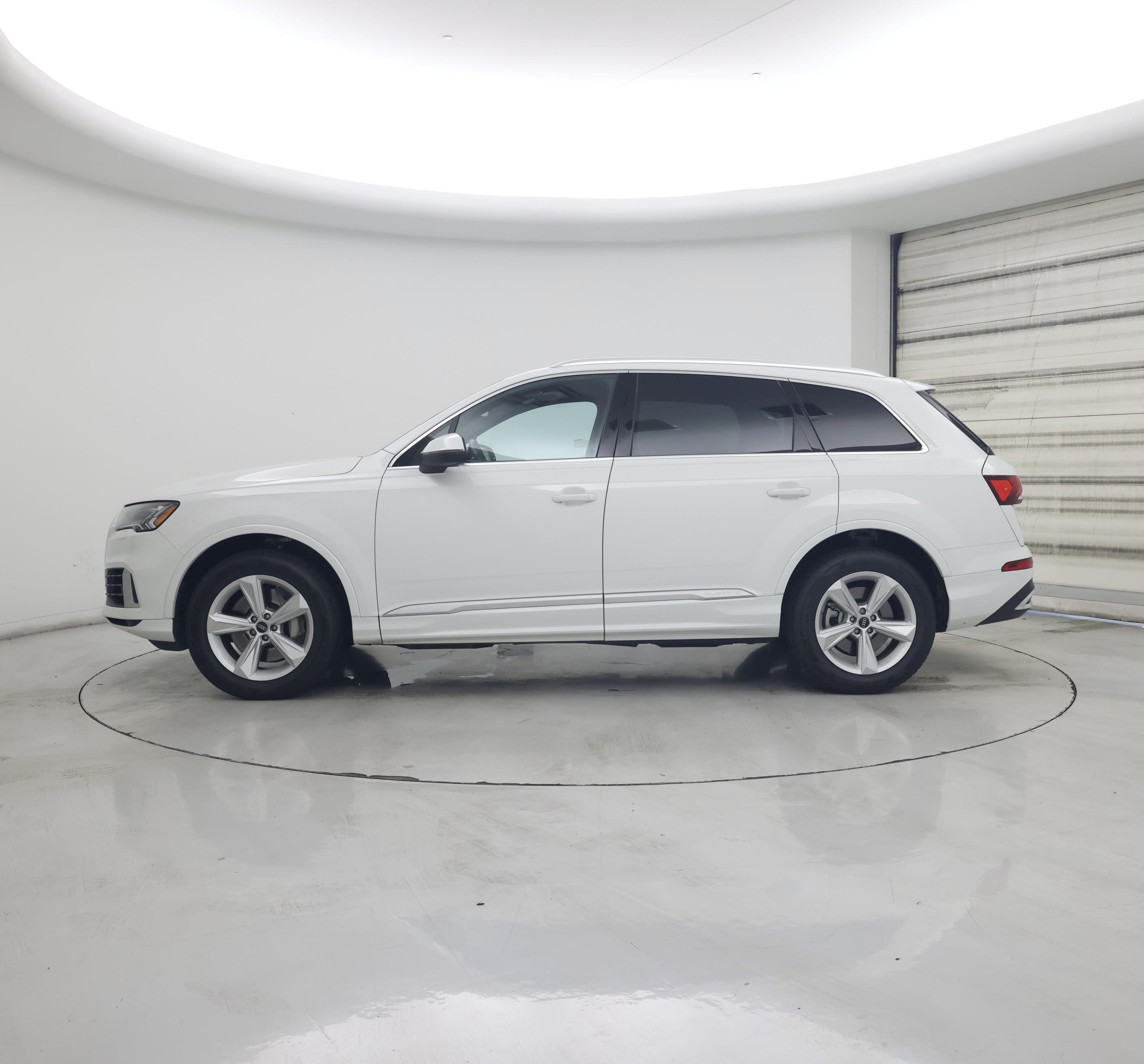 Thumbnail: 2023 Audi Q7 - 3