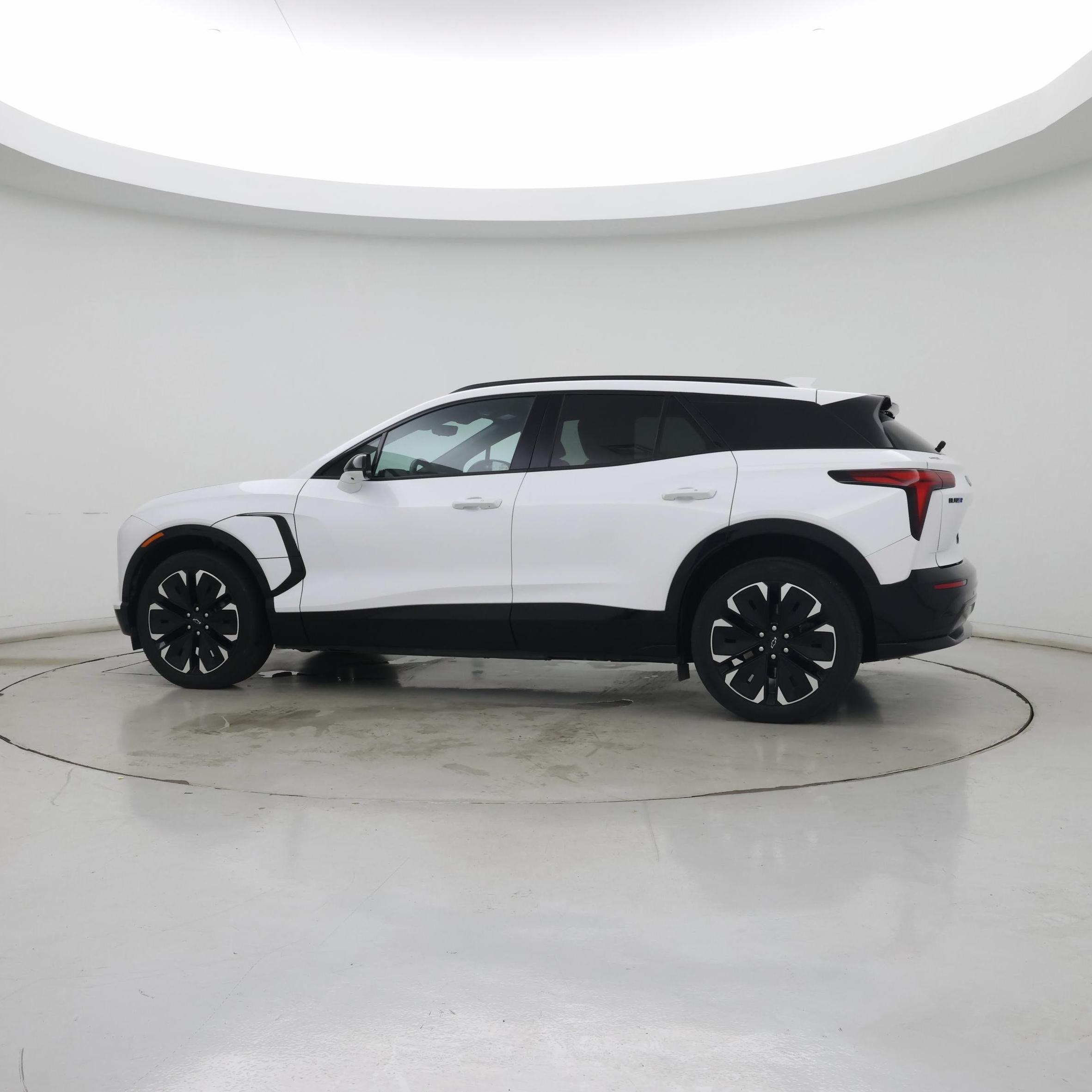 Thumbnail: 2024 Chevrolet Blazer EV - 3