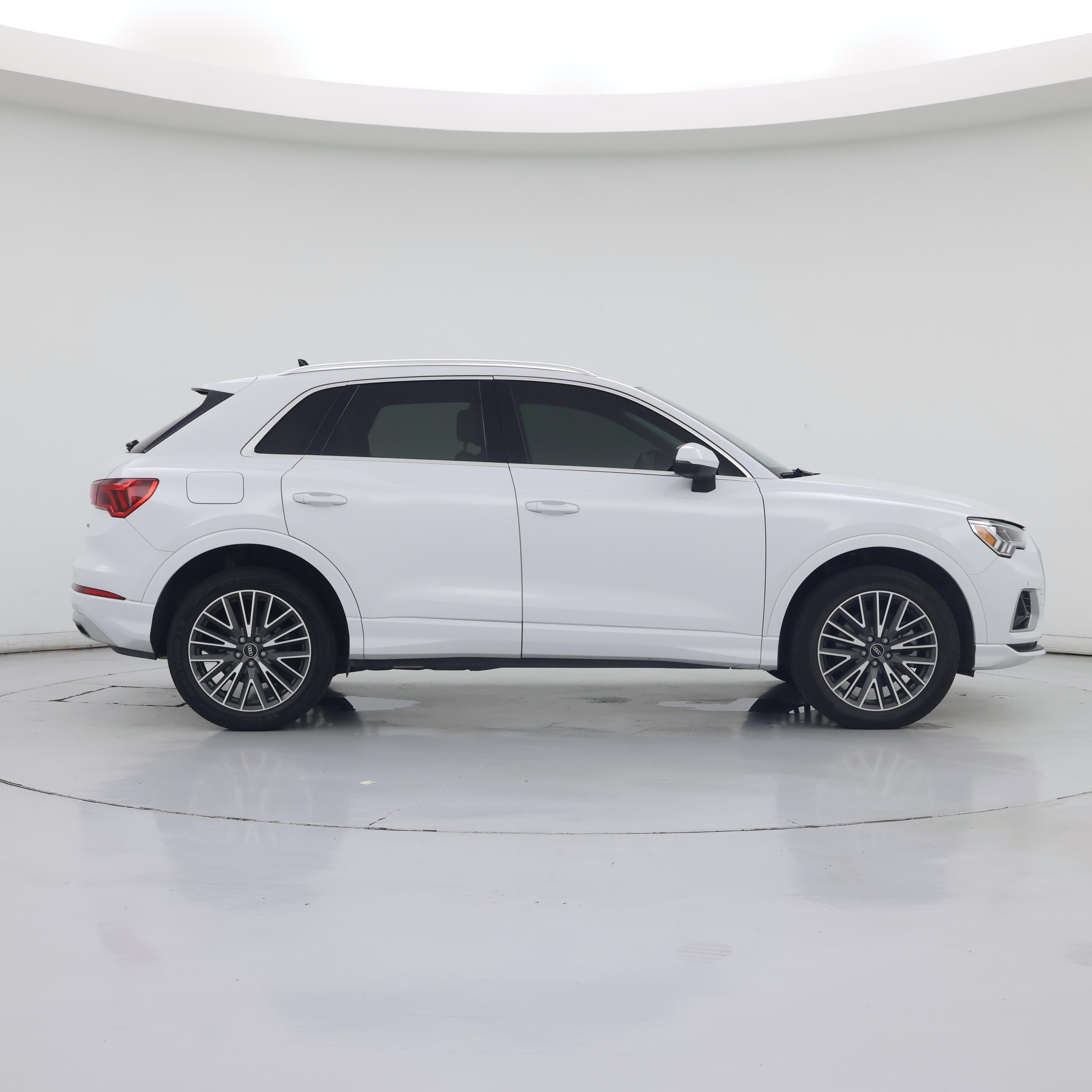 Thumbnail: 2022 Audi Q3 - 7