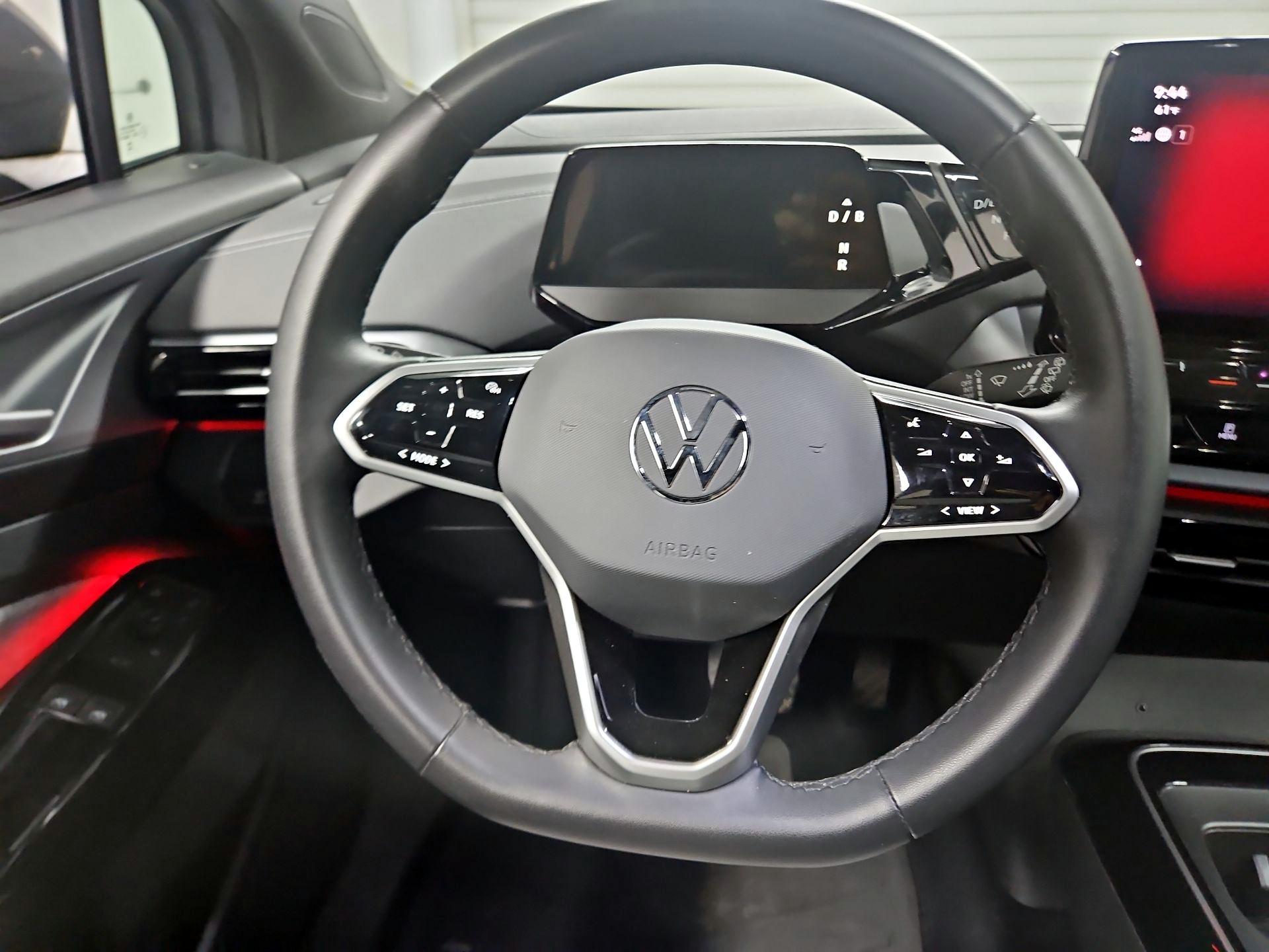 Thumbnail: 2023 Volkswagen ID.4 - 10