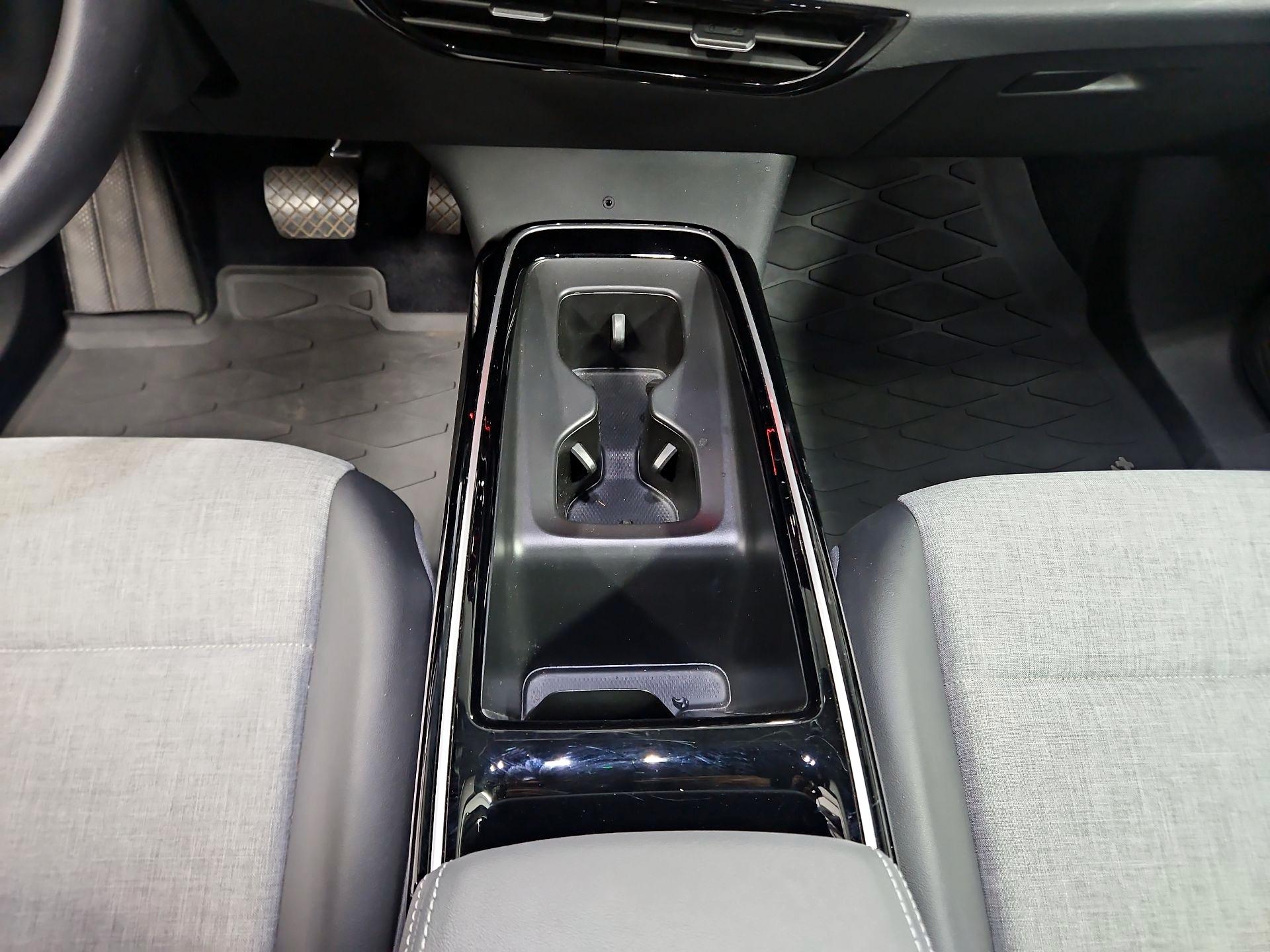 Thumbnail: 2023 Volkswagen ID.4 - 18