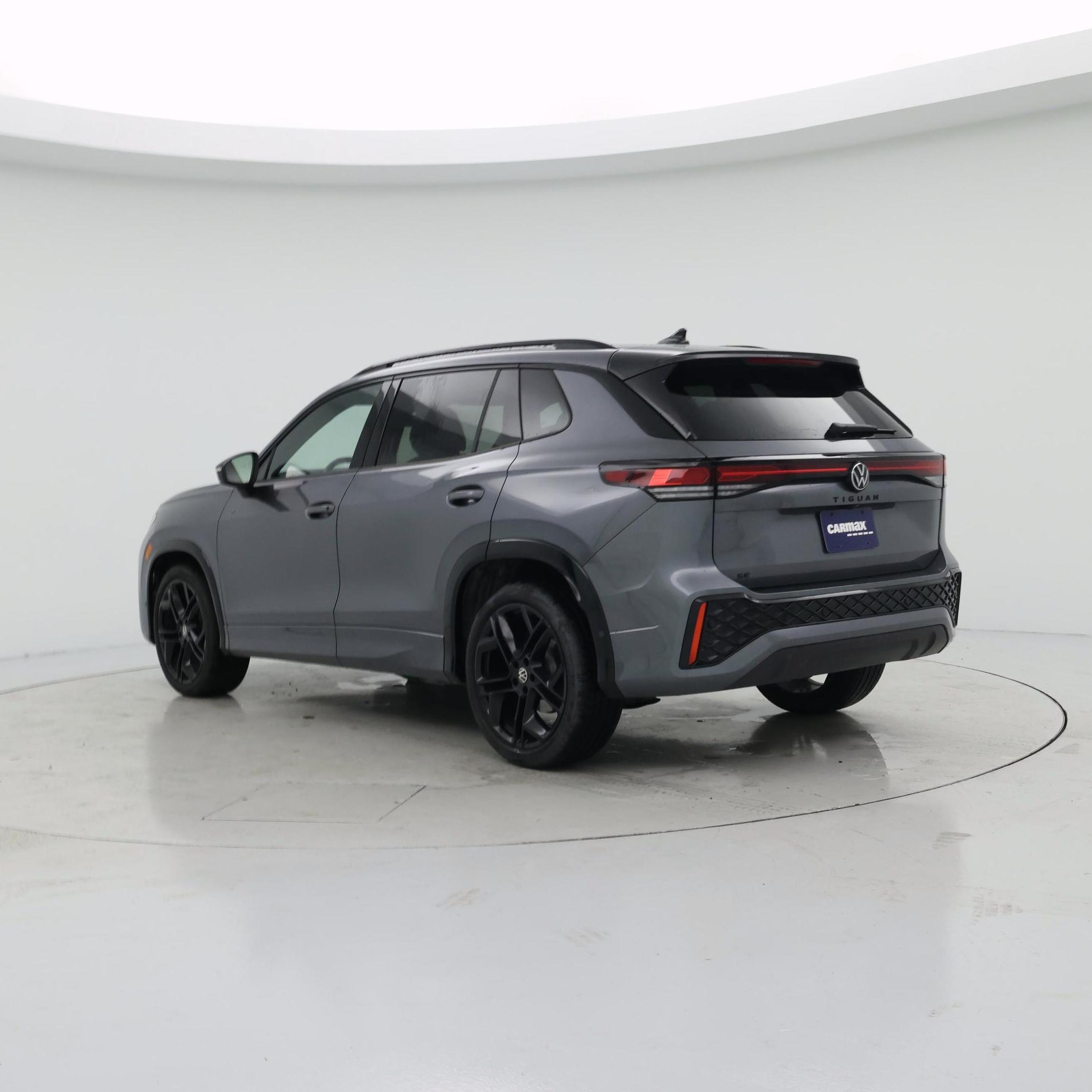 Thumbnail: 2025 Volkswagen Tiguan - 2