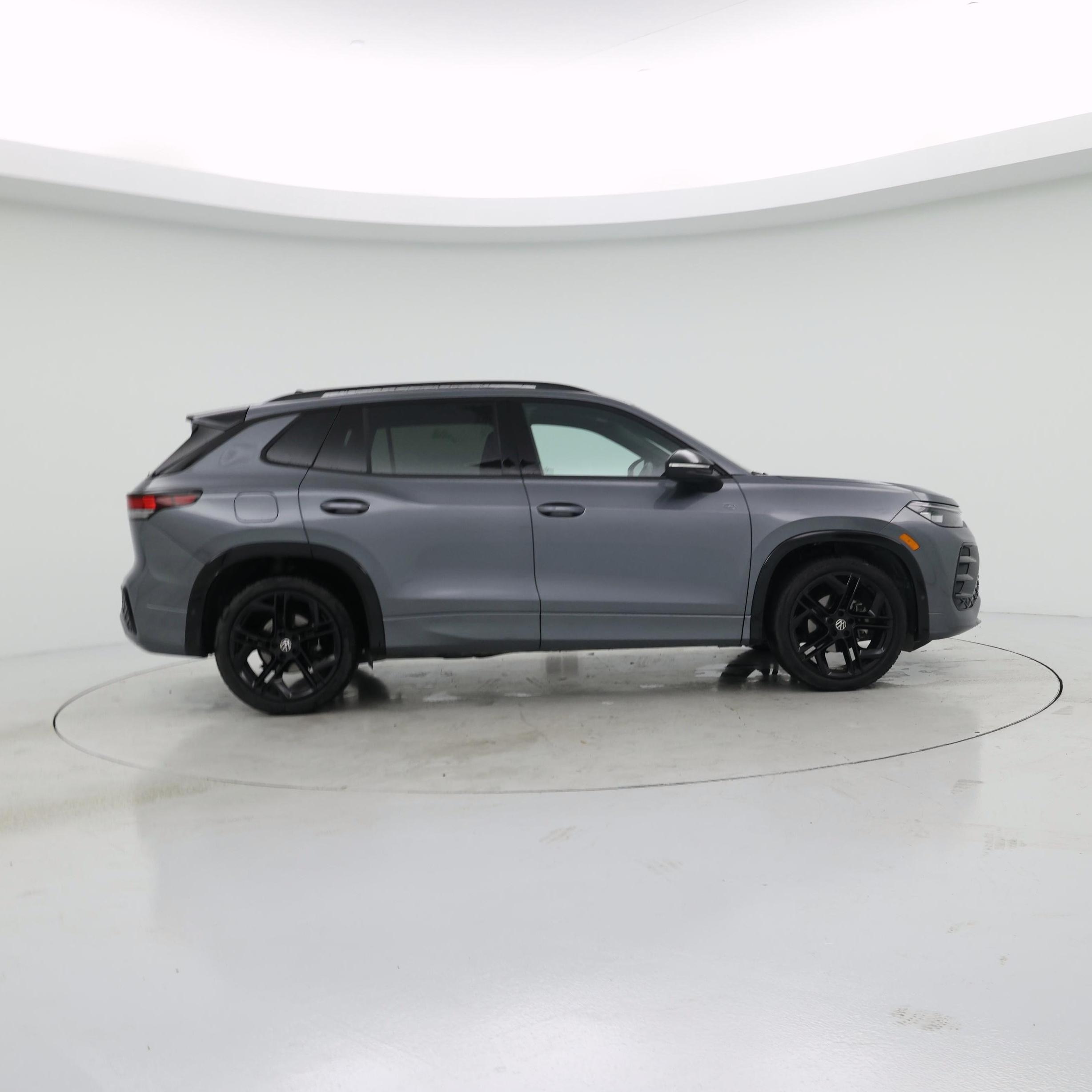 Thumbnail: 2025 Volkswagen Tiguan - 7
