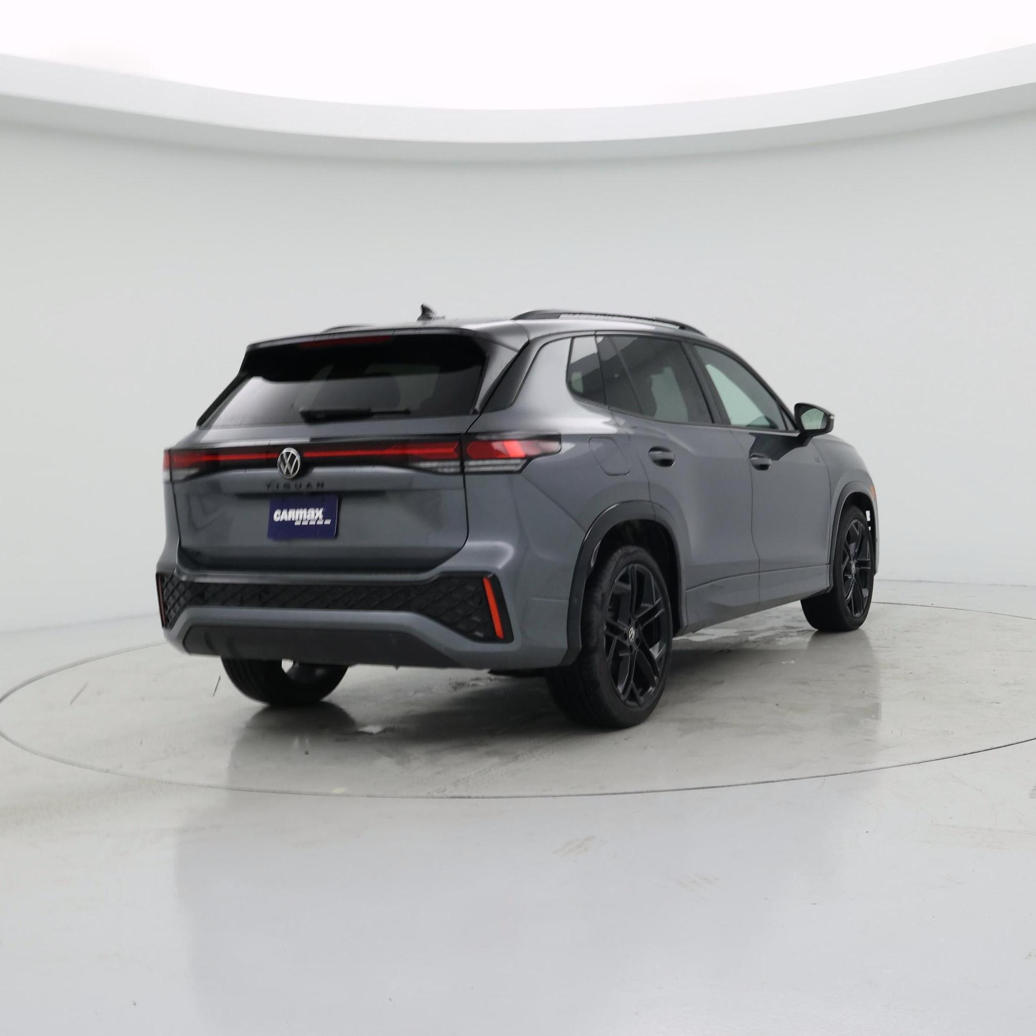 Thumbnail: 2025 Volkswagen Tiguan - 8