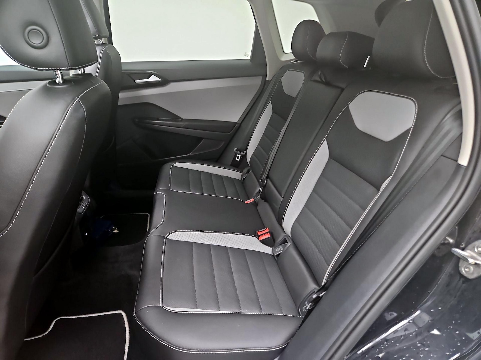 2023 Volkswagen Taos SEL - Photo 22