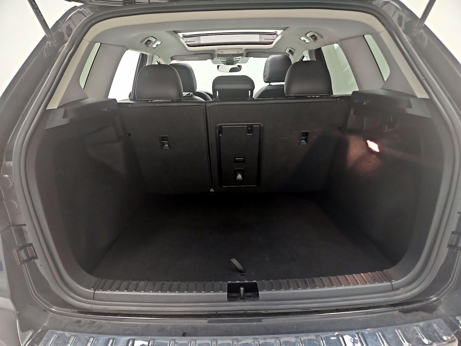 2023 Volkswagen Taos SEL - Photo 23