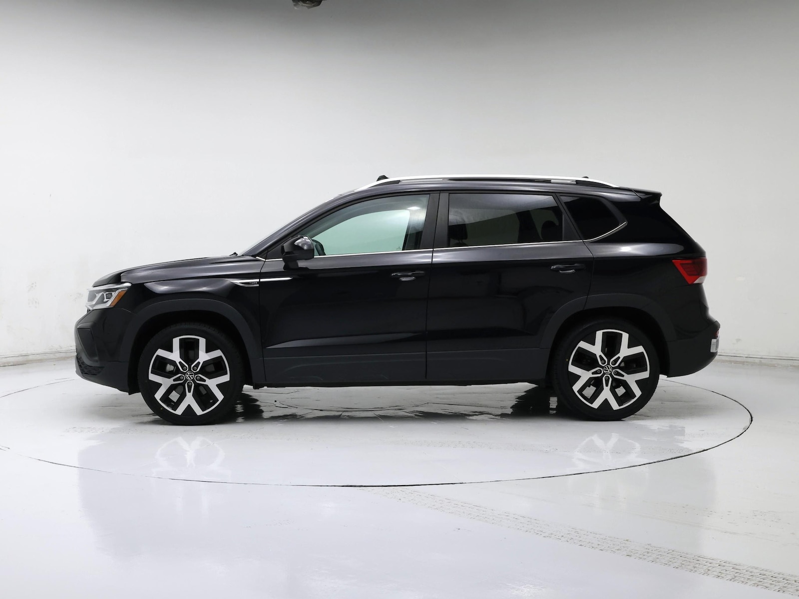 2023 Volkswagen Taos SEL - Photo 4