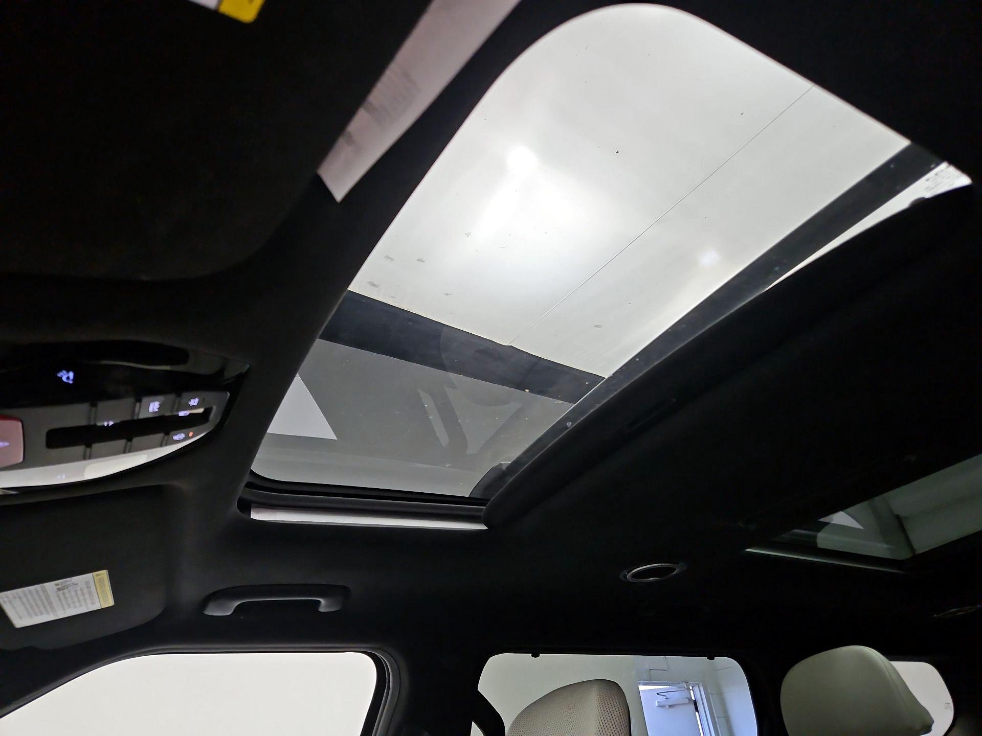Thumbnail: 2025 Kia EV9 - 20