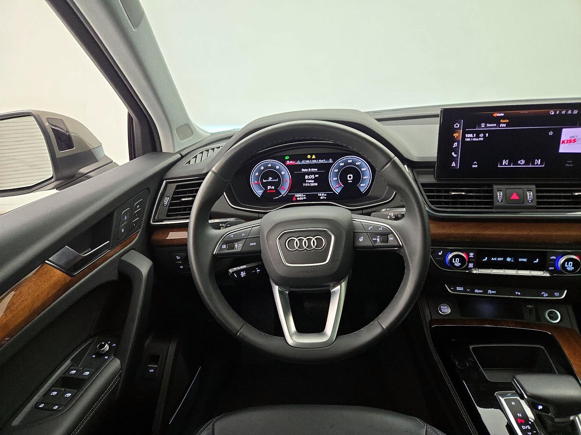 Thumbnail: 2023 Audi Q5 - 10