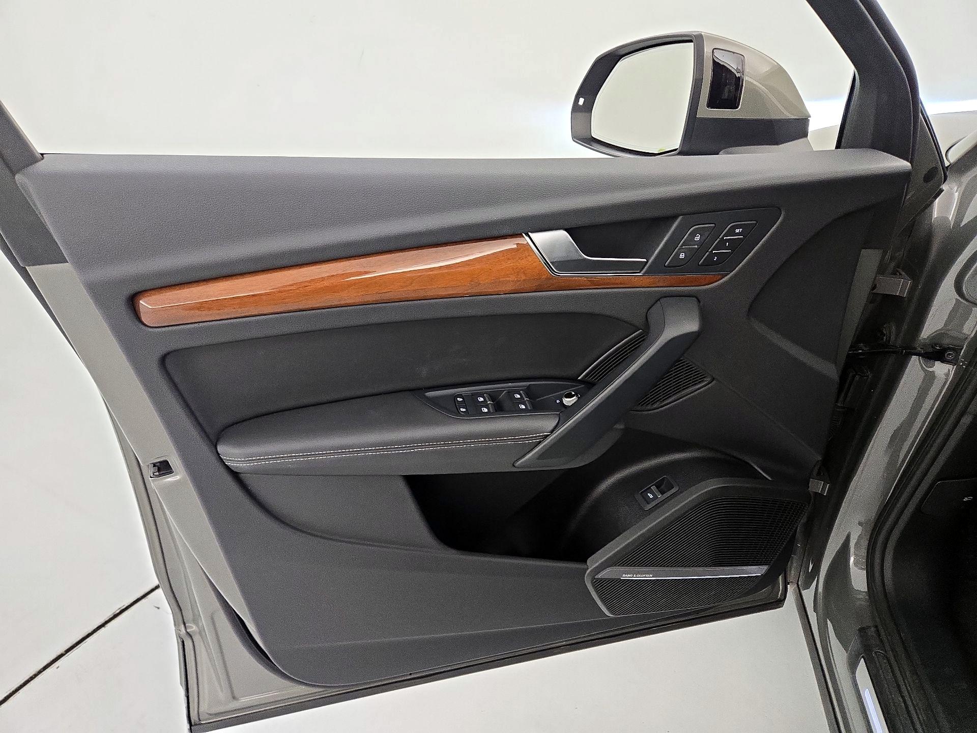 Thumbnail: 2023 Audi Q5 - 12