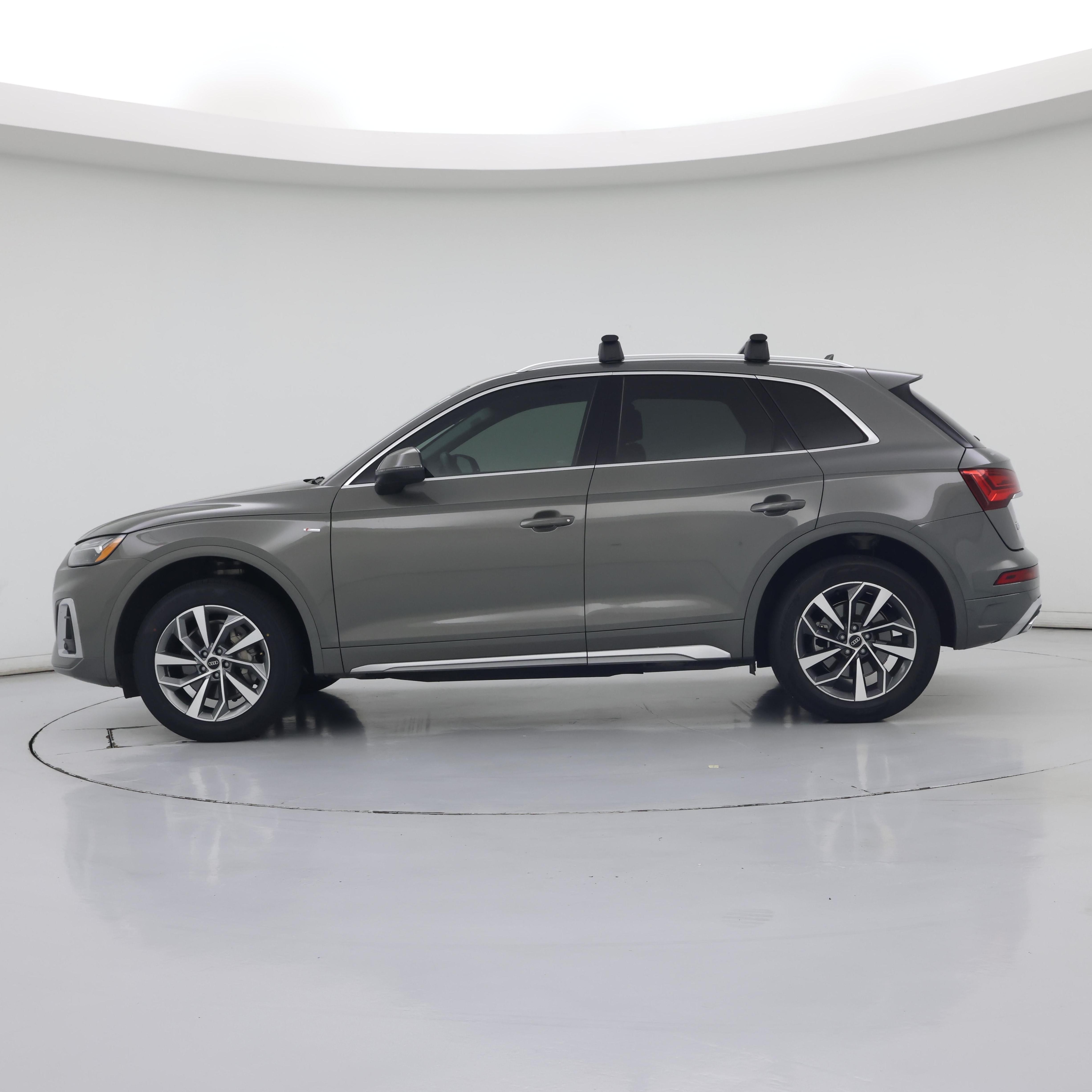 Thumbnail: 2023 Audi Q5 - 3