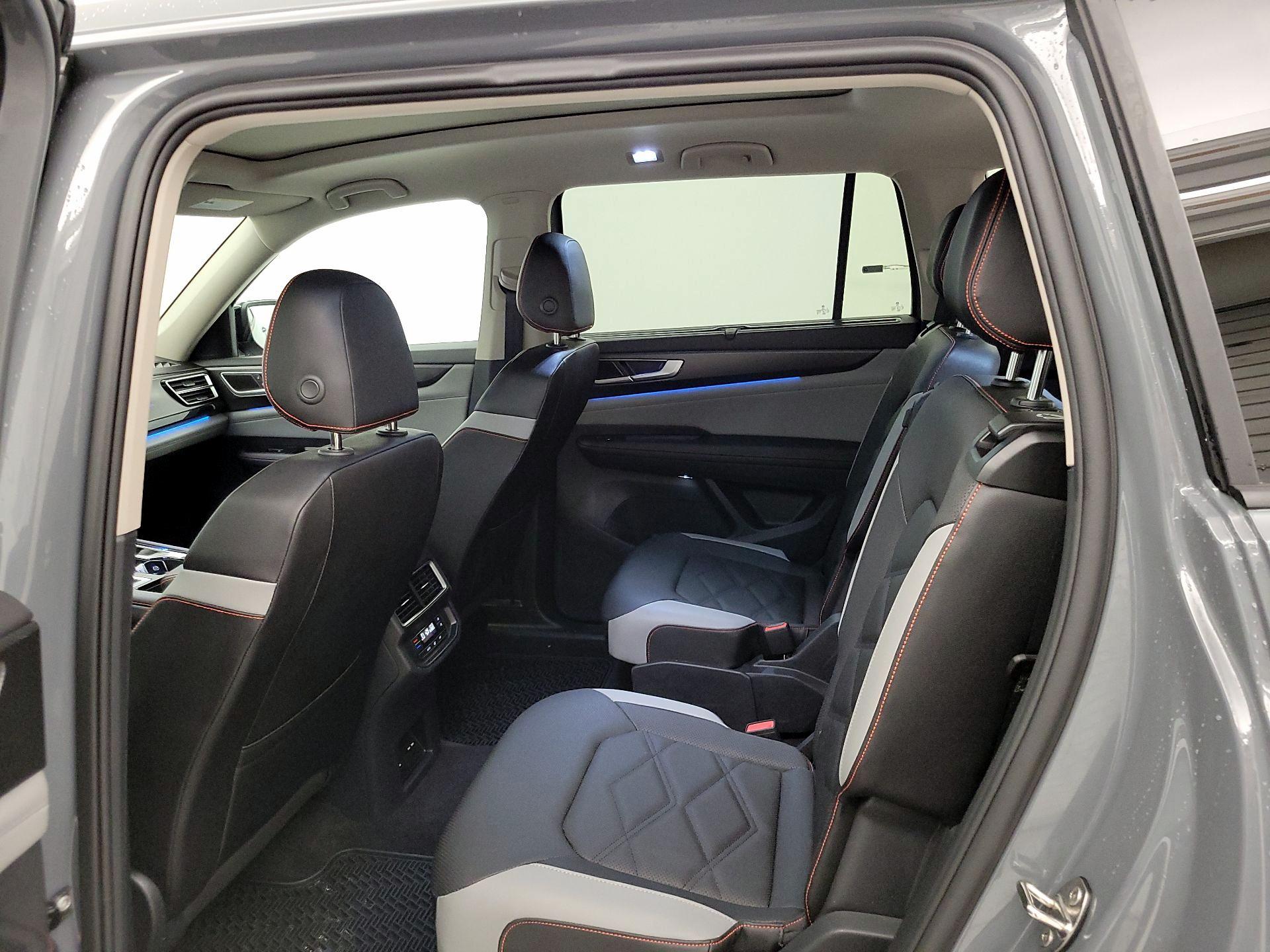 Thumbnail: 2025 Volkswagen Atlas - 20