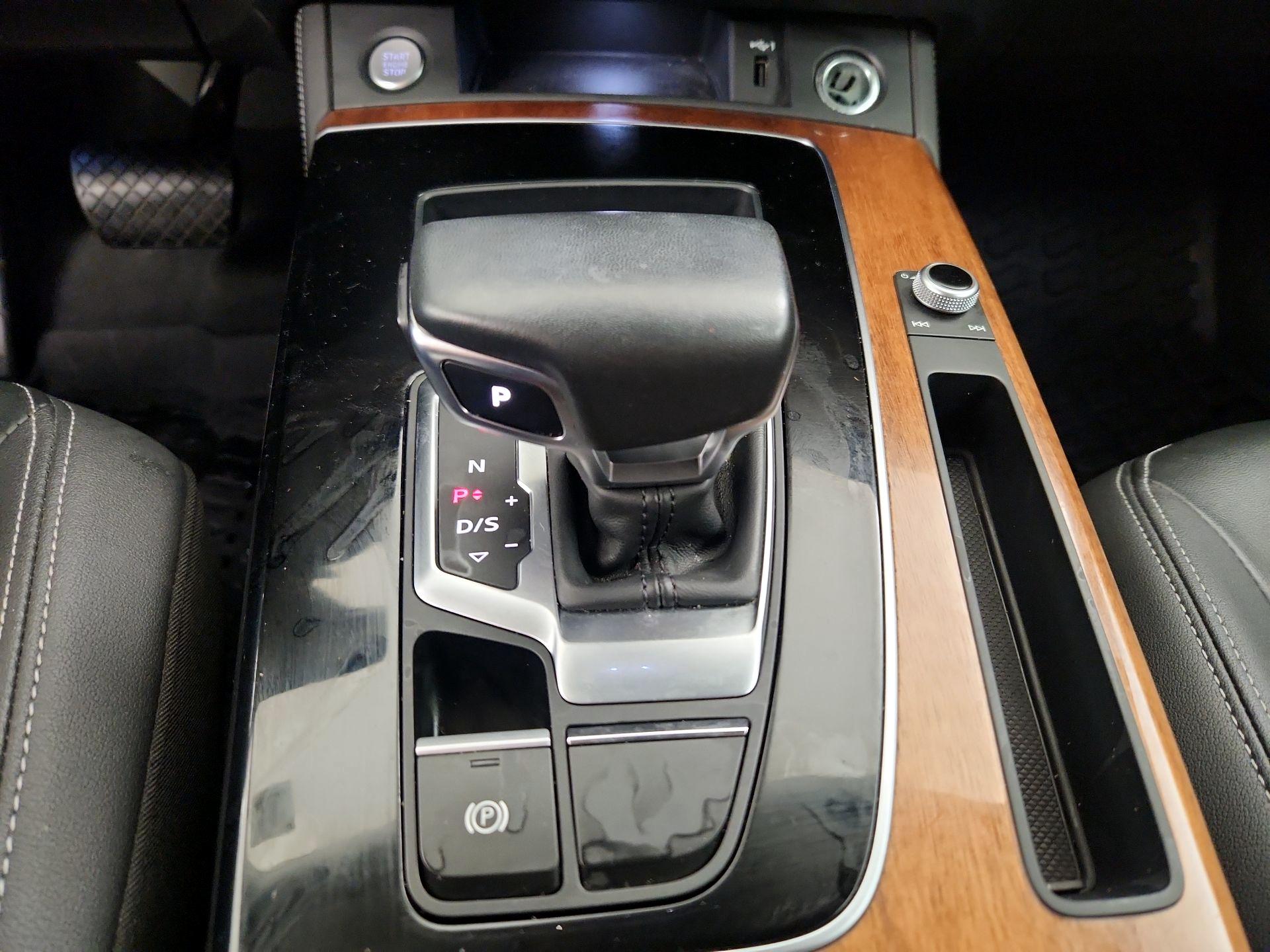 Thumbnail: 2023 Audi Q5 - 18