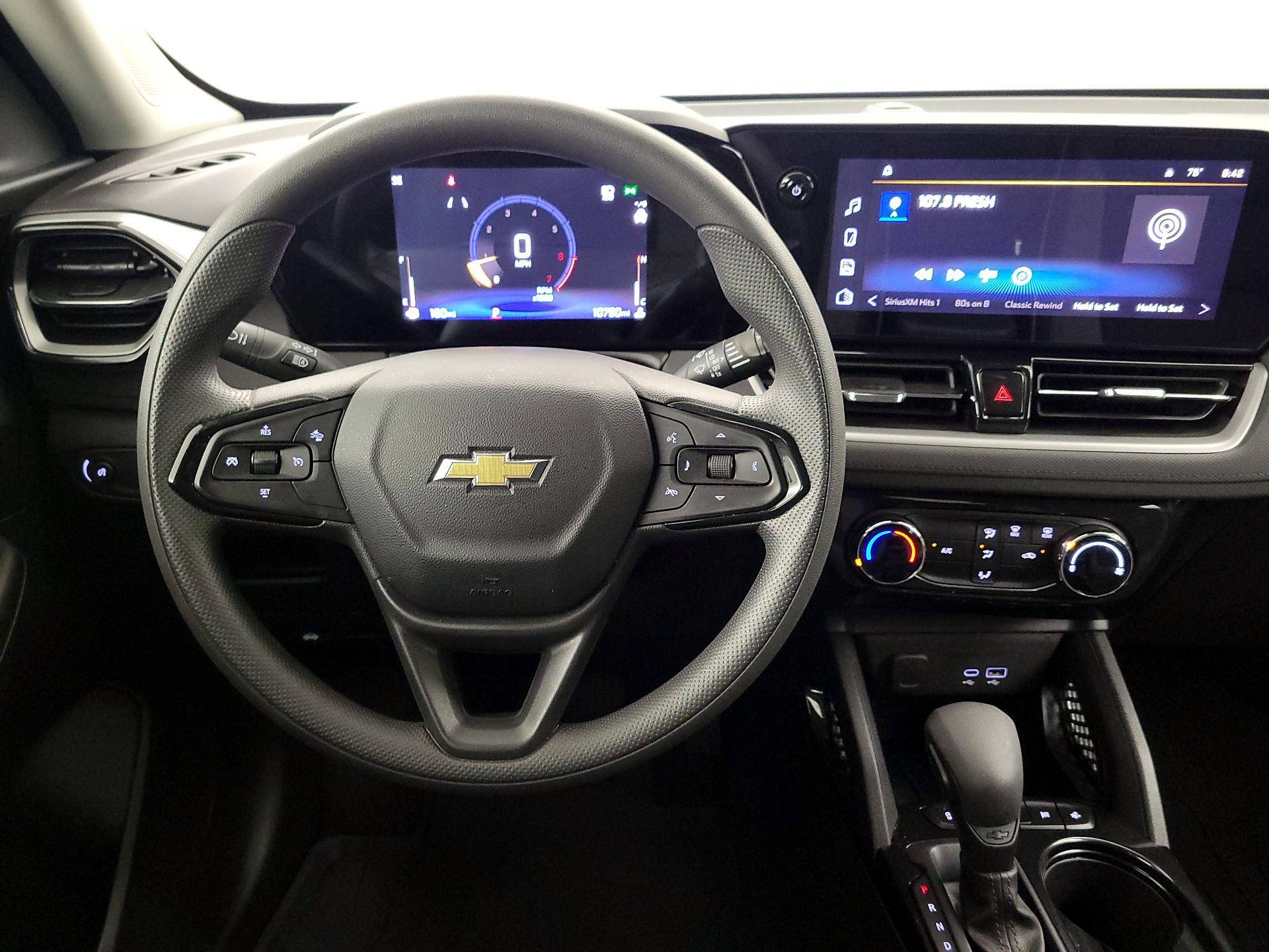 Thumbnail: 2026 Chevrolet TrailBlazer - 10