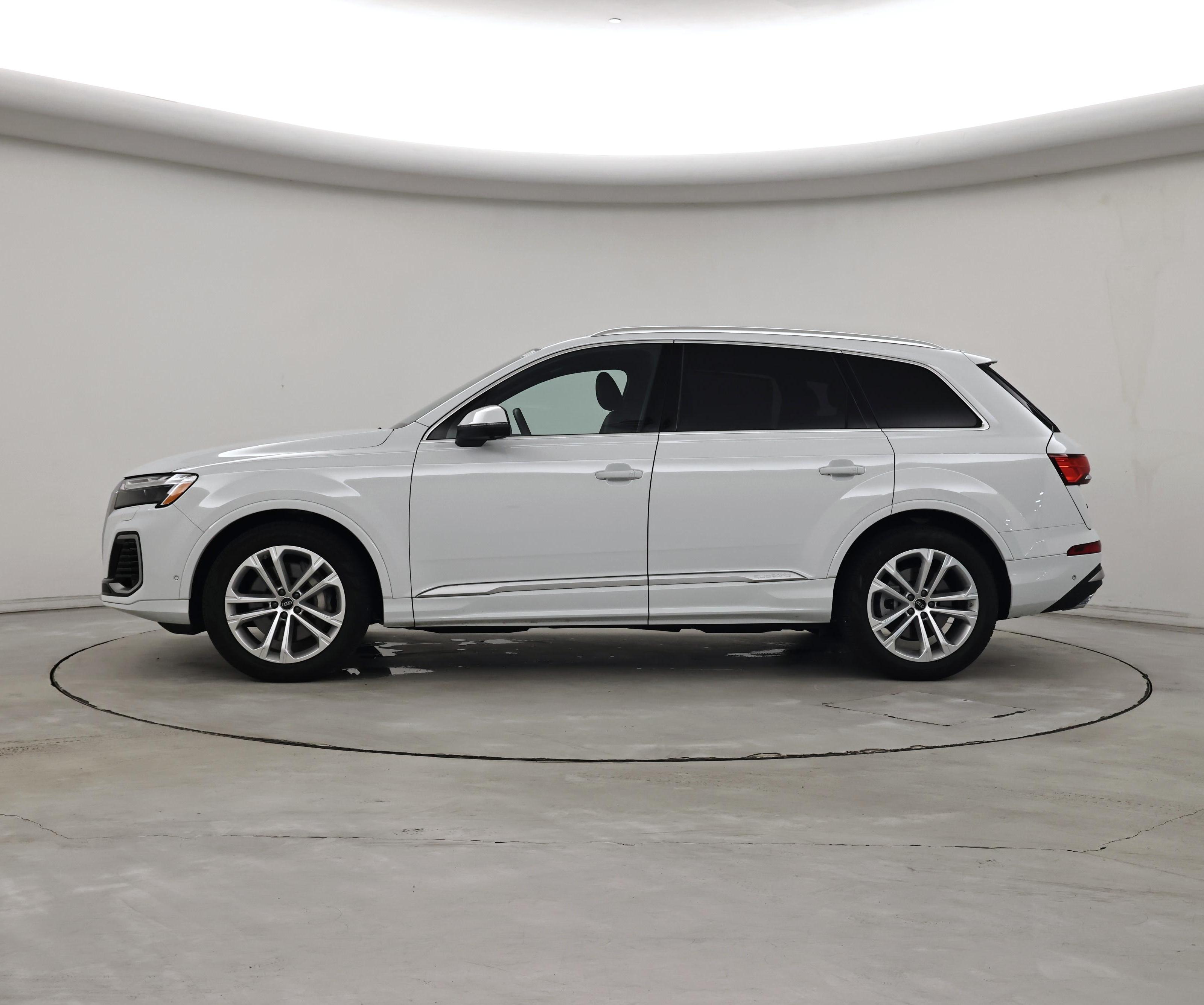 Thumbnail: 2025 Audi Q7 - 3