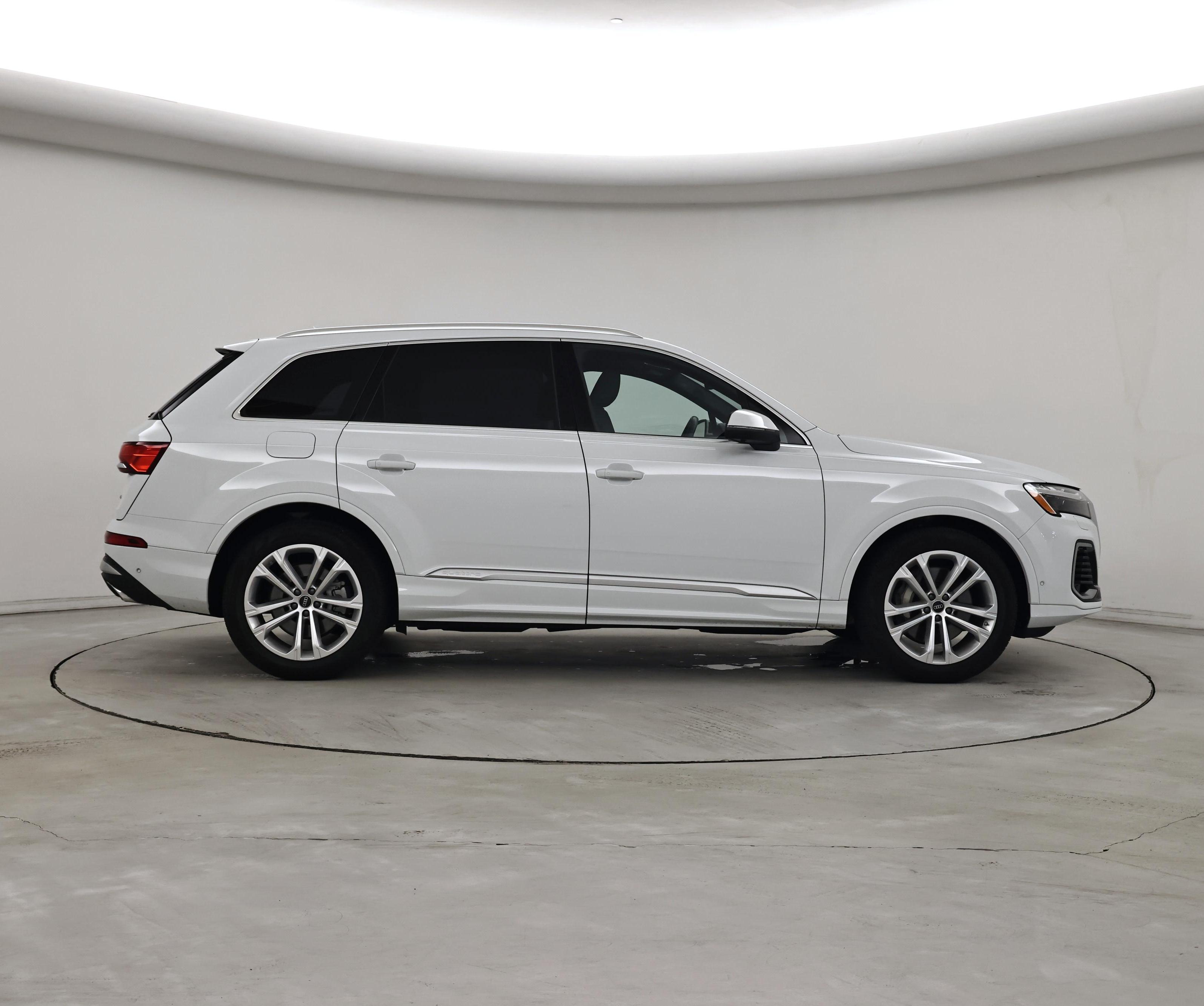 Thumbnail: 2025 Audi Q7 - 7