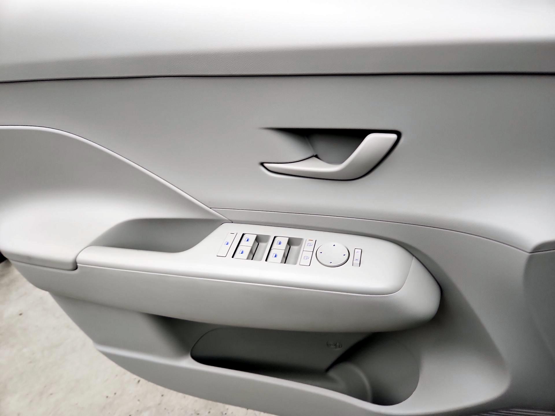 Thumbnail: 2025 Hyundai Kona - 12