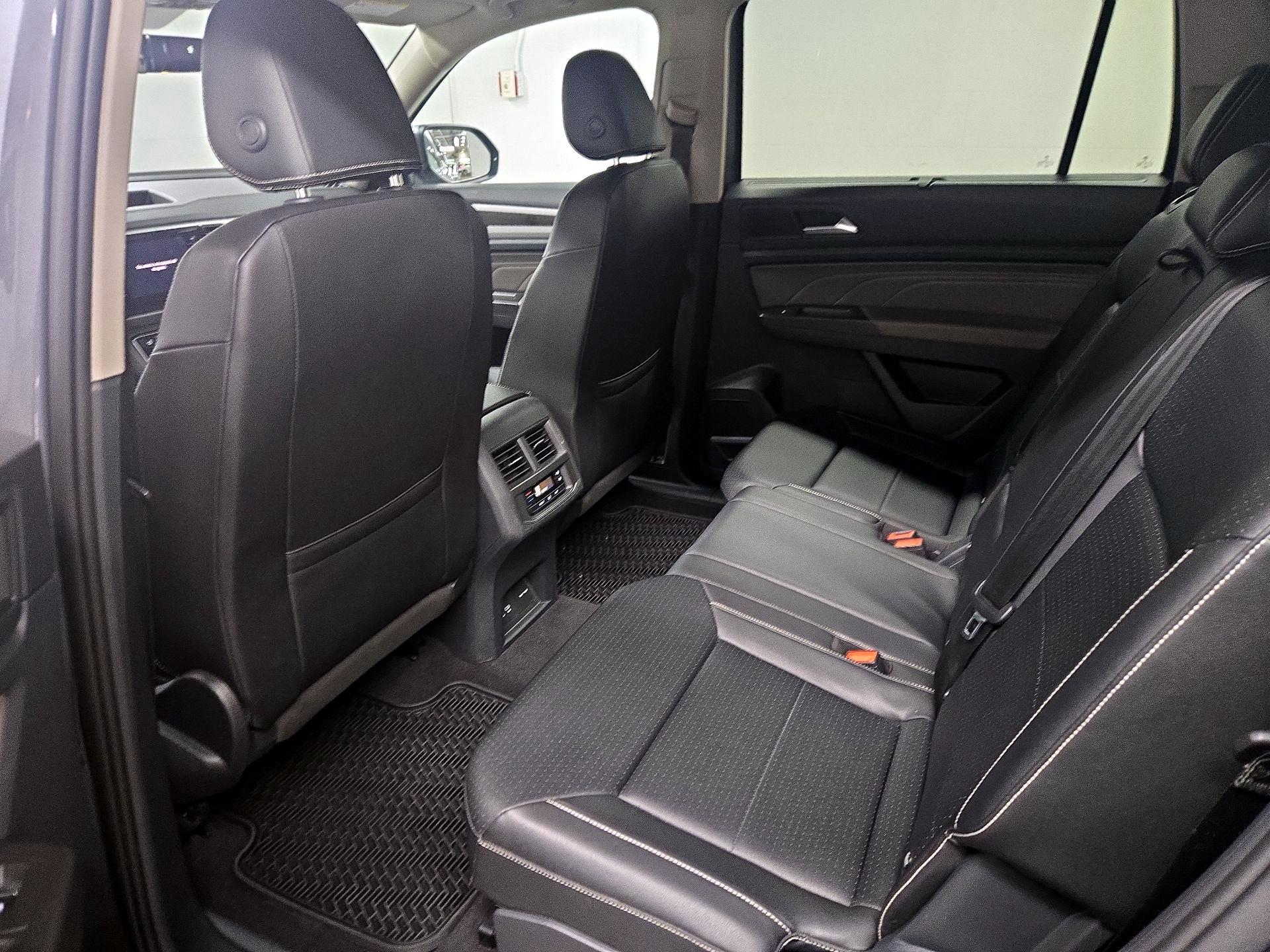 Thumbnail: 2023 Volkswagen Atlas - 19