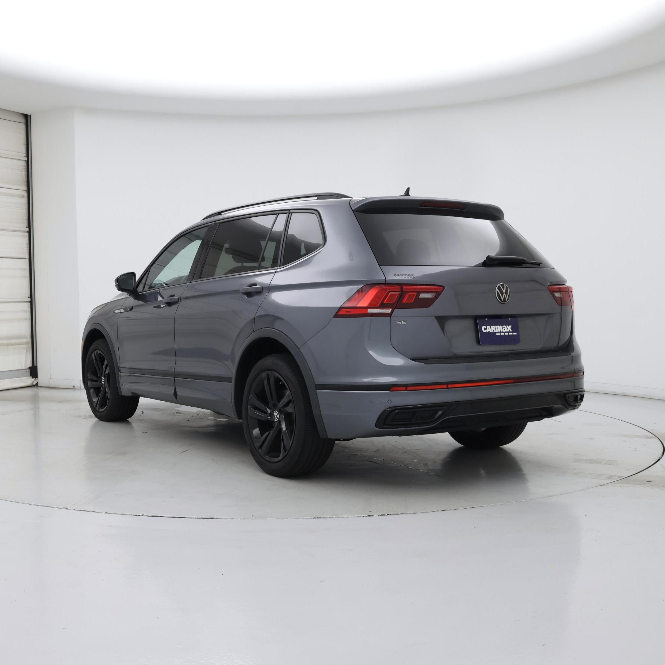Thumbnail: 2023 Volkswagen Tiguan - 2