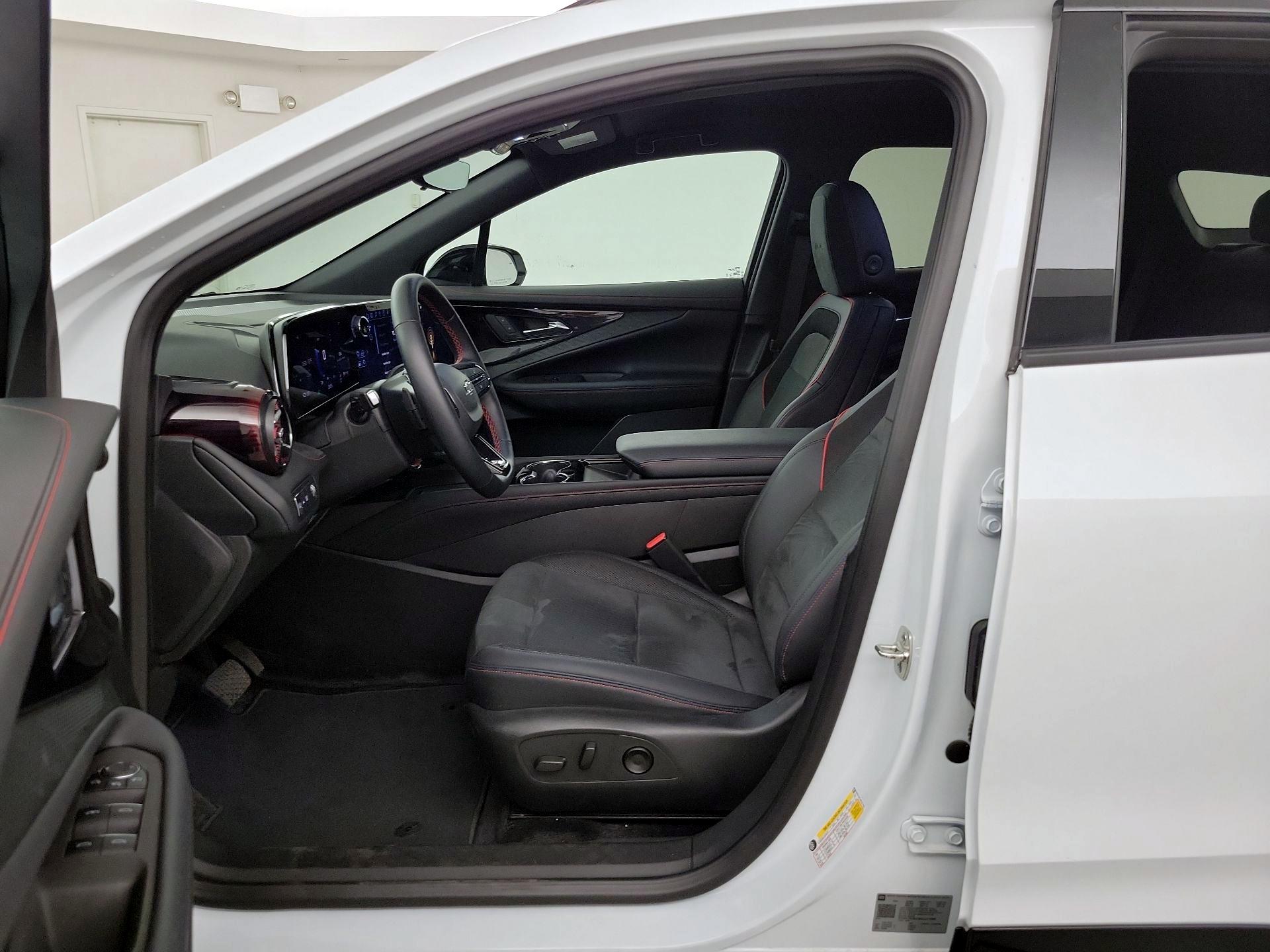 Thumbnail: 2024 Chevrolet Blazer EV - 9