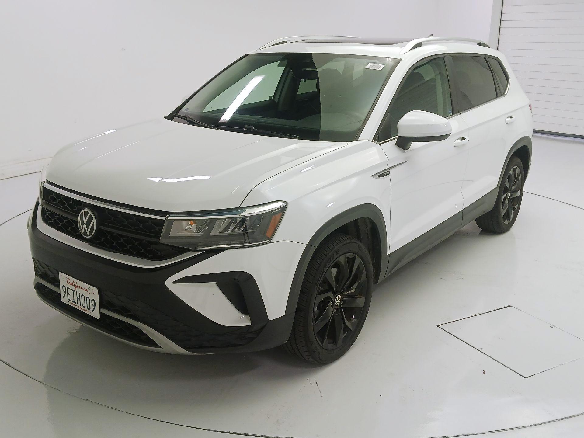 Thumbnail: 2023 Volkswagen Taos - 3