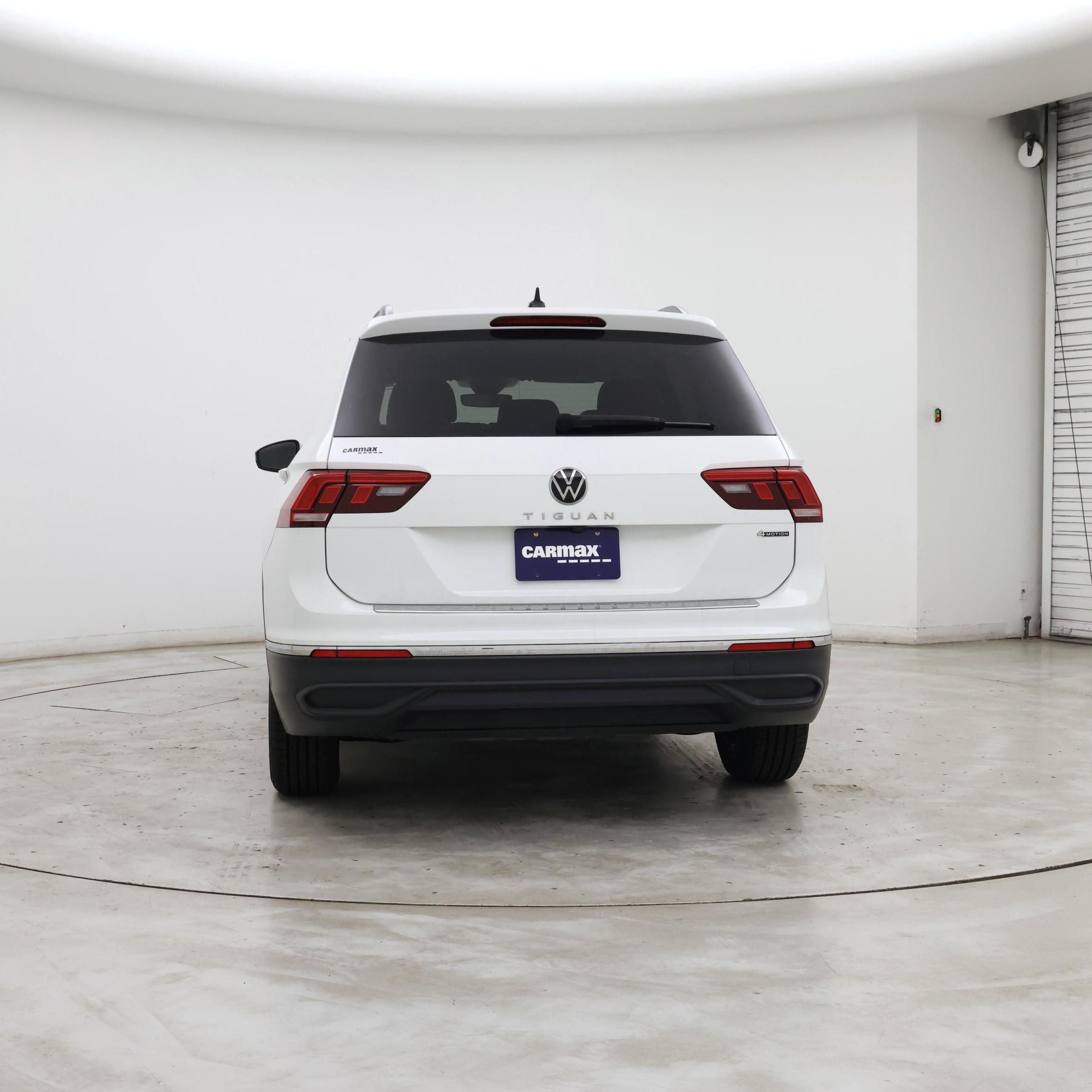 Thumbnail: 2023 Volkswagen Tiguan - 6