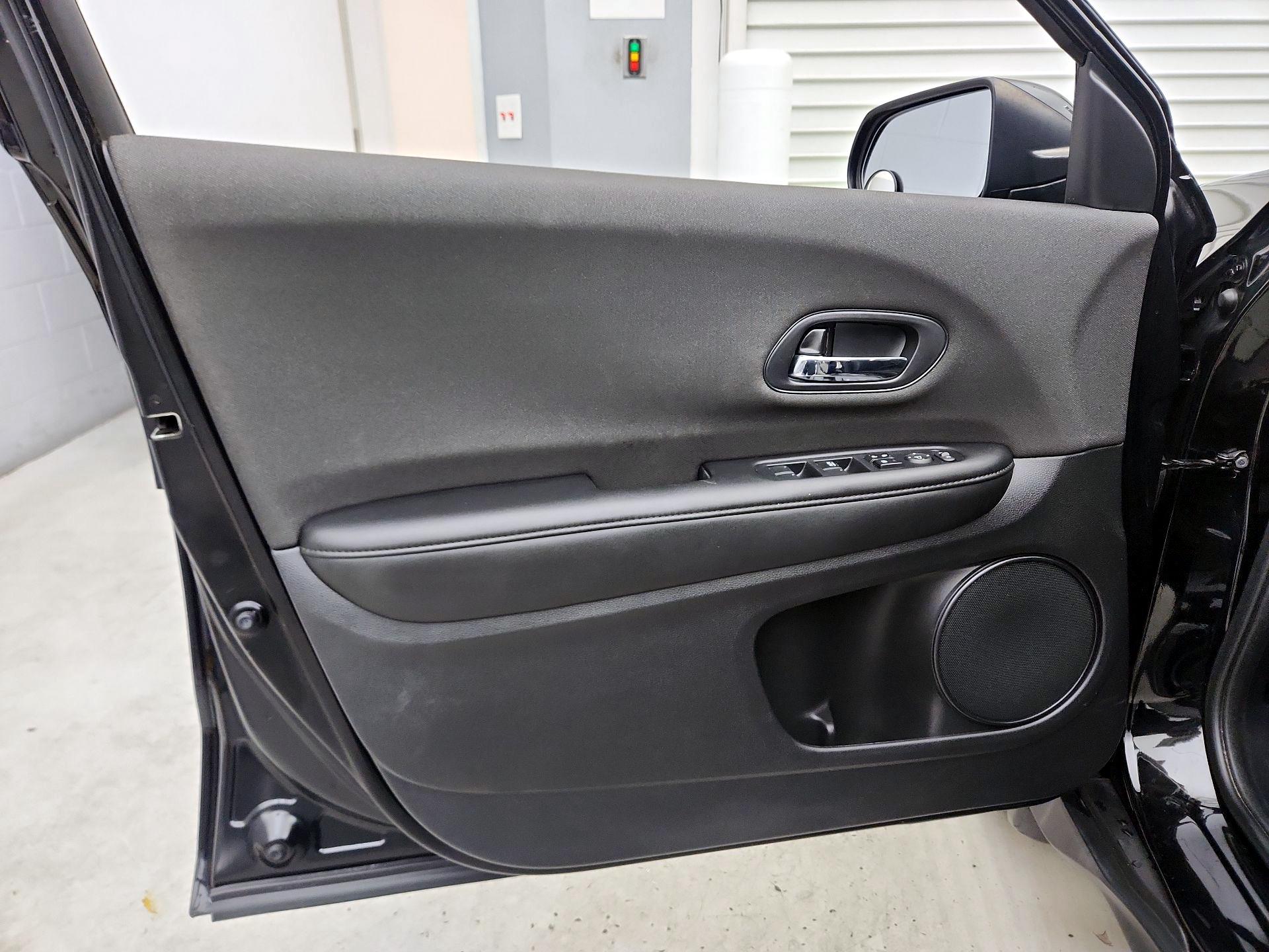 Thumbnail: 2019 Honda HR-V - 12