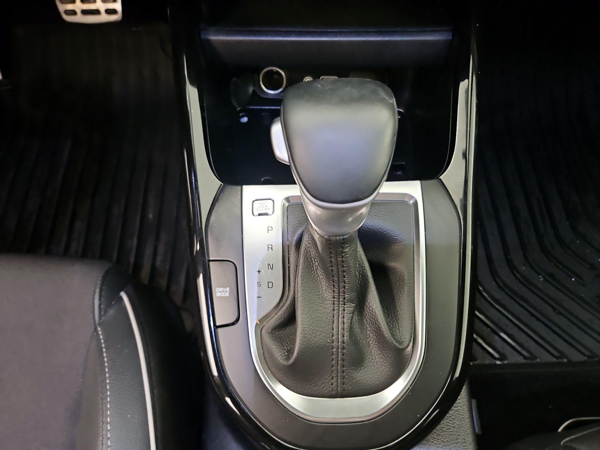 Thumbnail: 2021 Kia Forte - 17