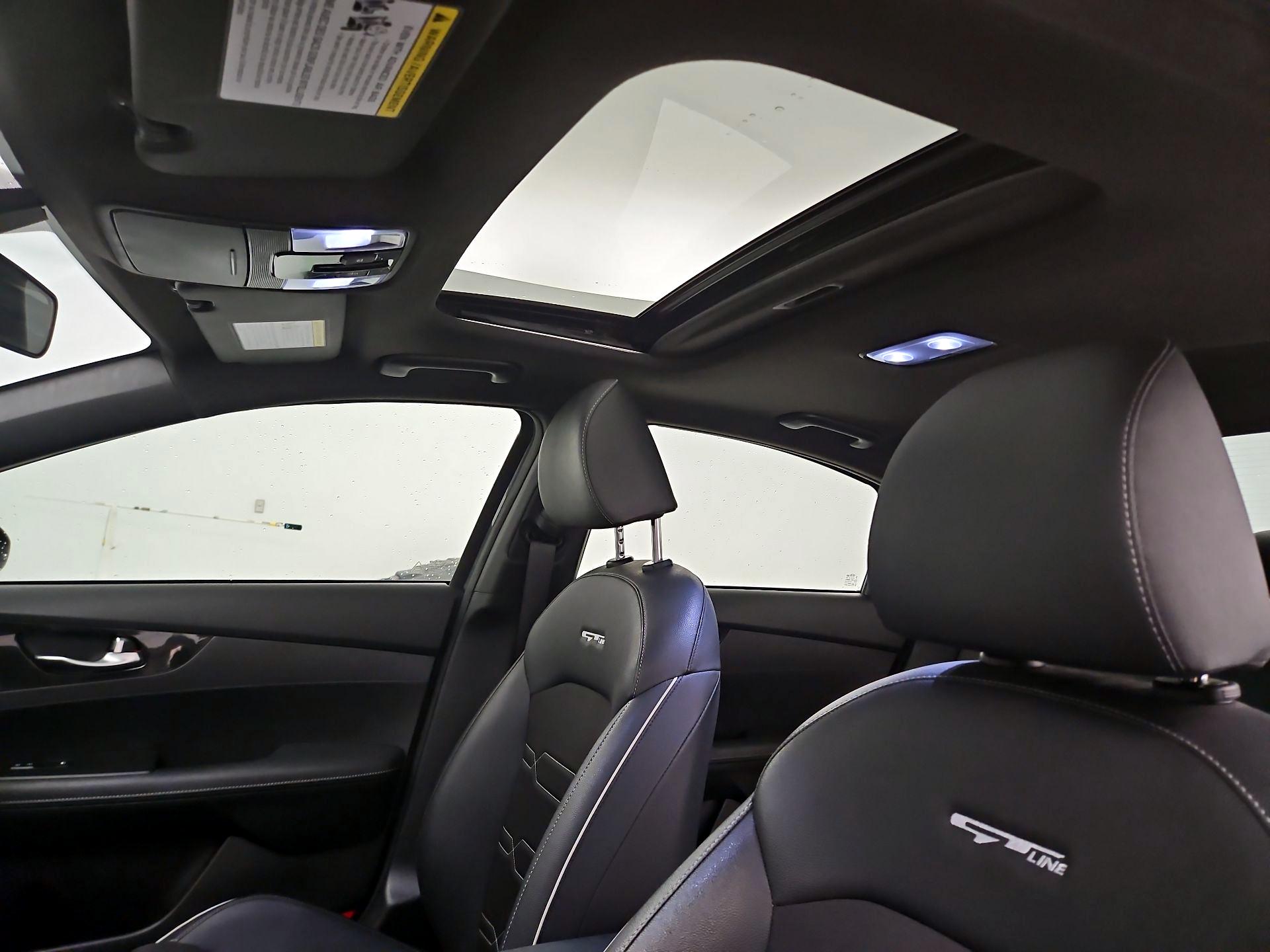 Thumbnail: 2021 Kia Forte - 19