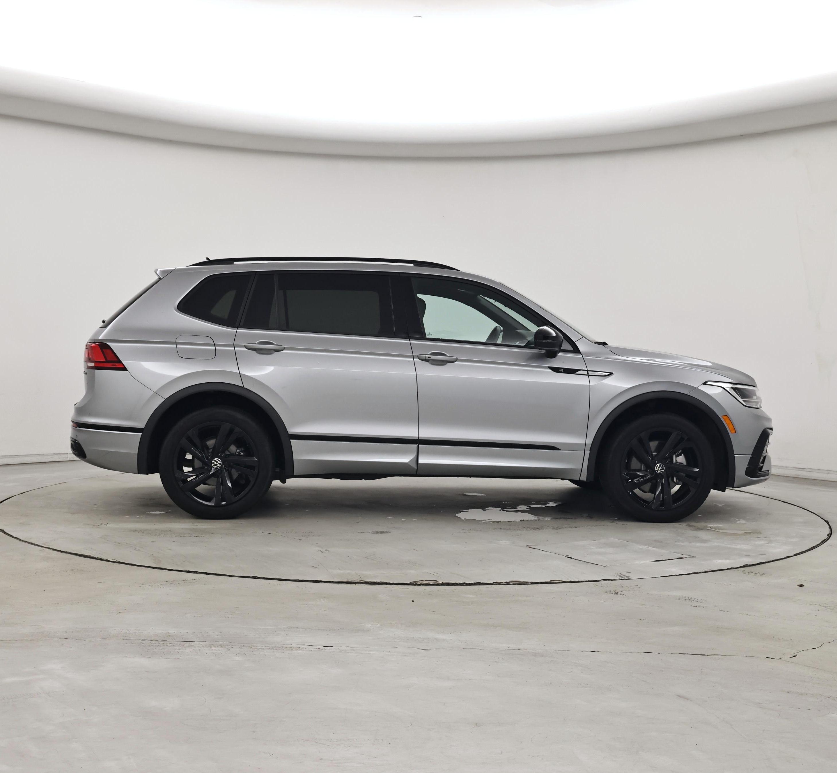 Thumbnail: 2024 Volkswagen Tiguan - 7