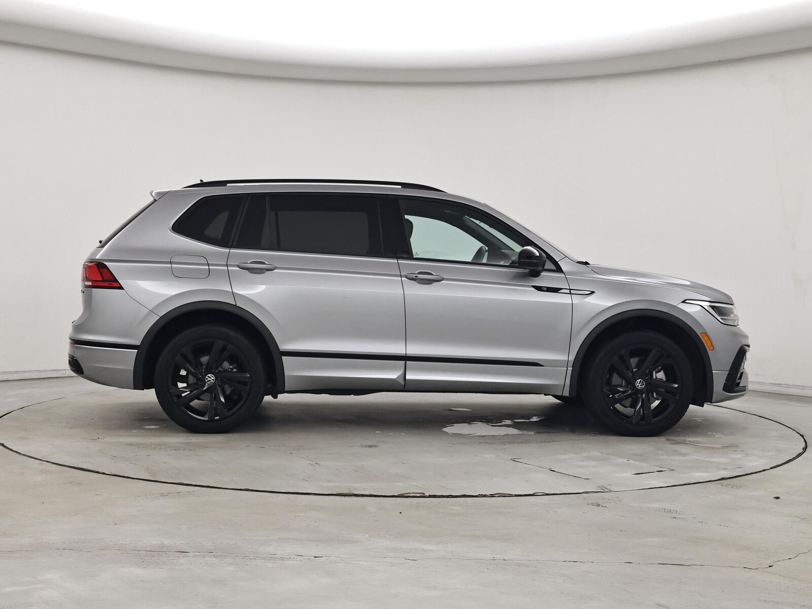 2024 Volkswagen Tiguan SE R-LINE BLACK - Photo 8