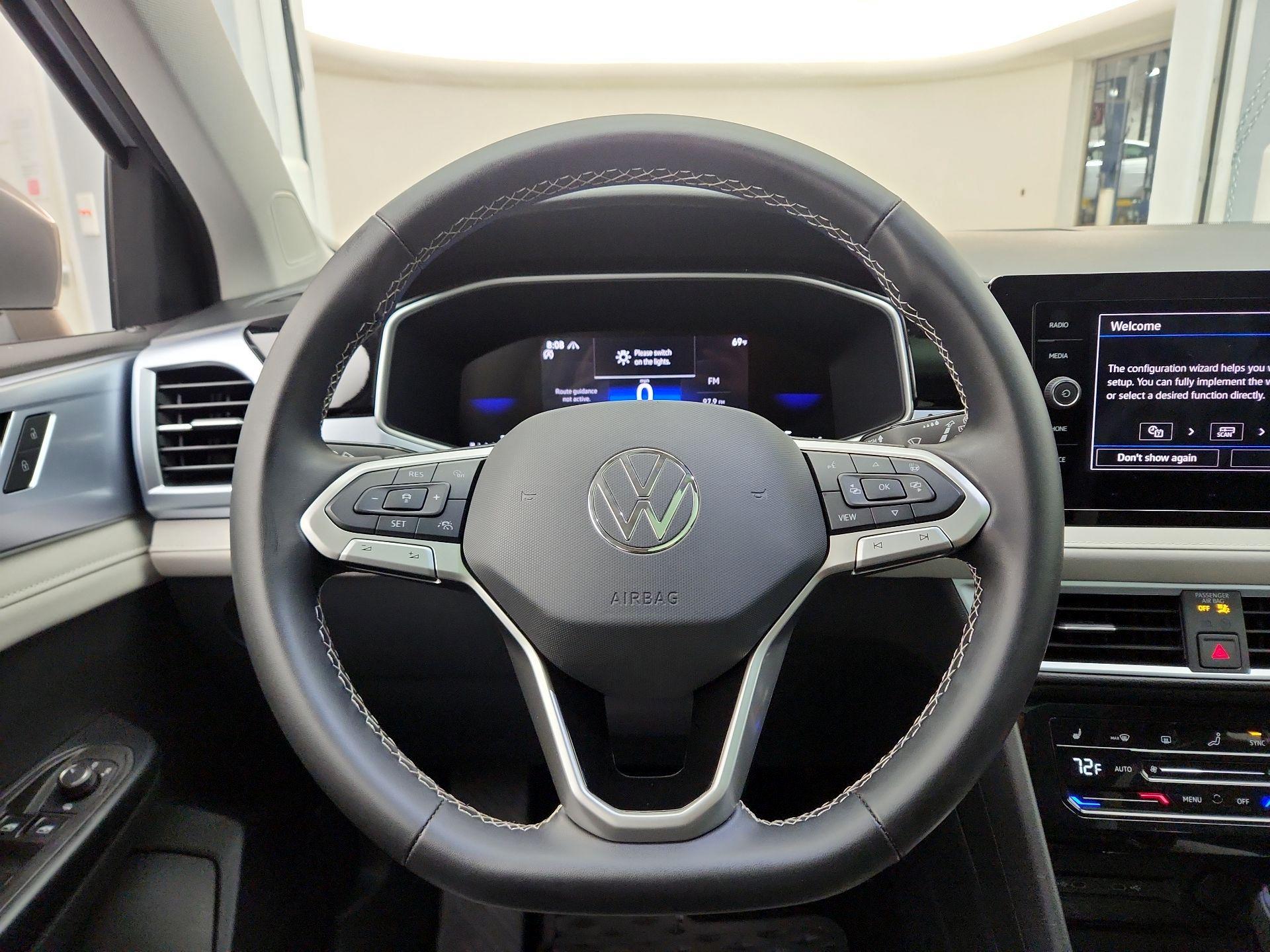 Thumbnail: 2025 Volkswagen Taos - 10