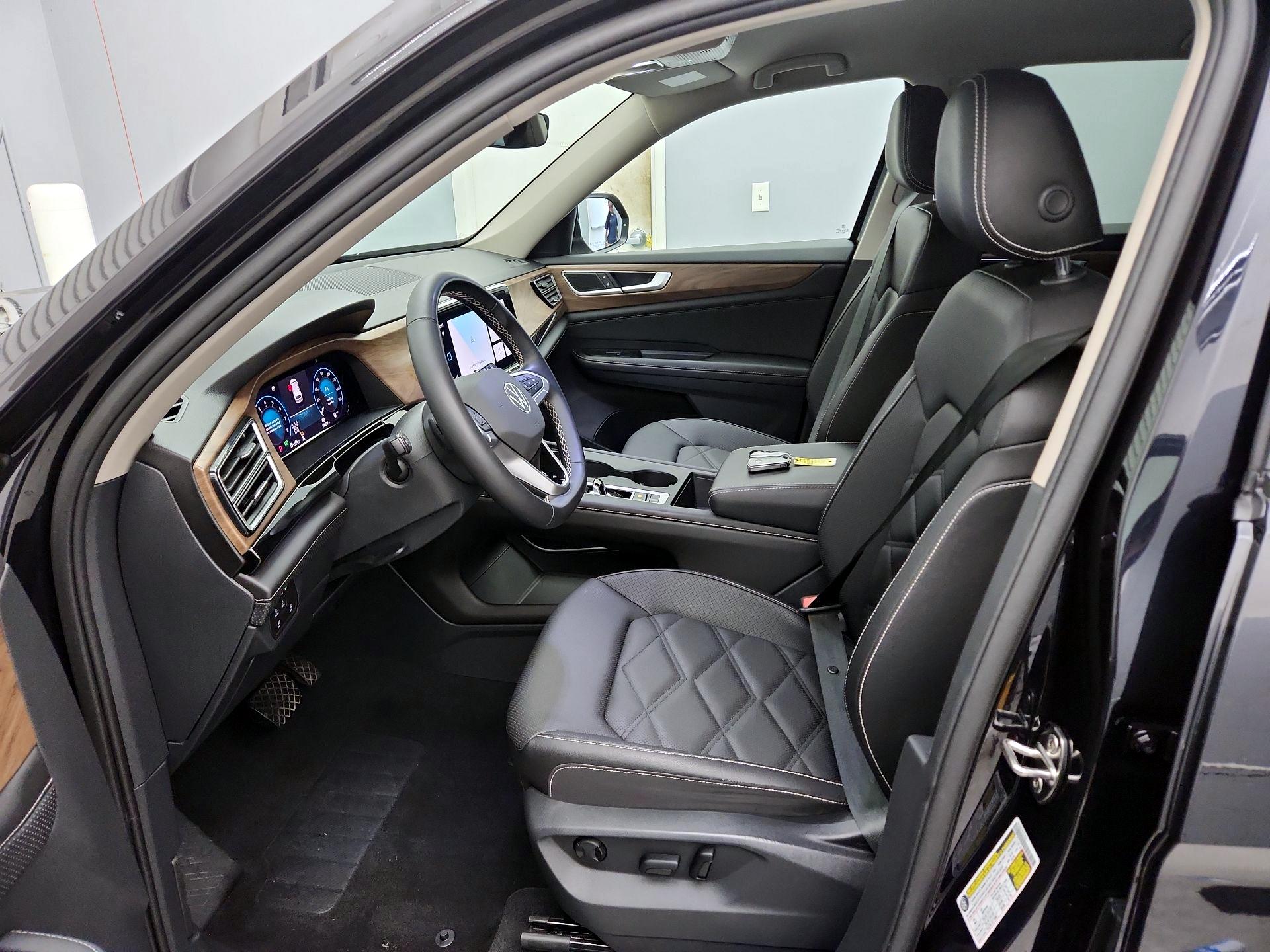 Thumbnail: 2025 Volkswagen Atlas - 11