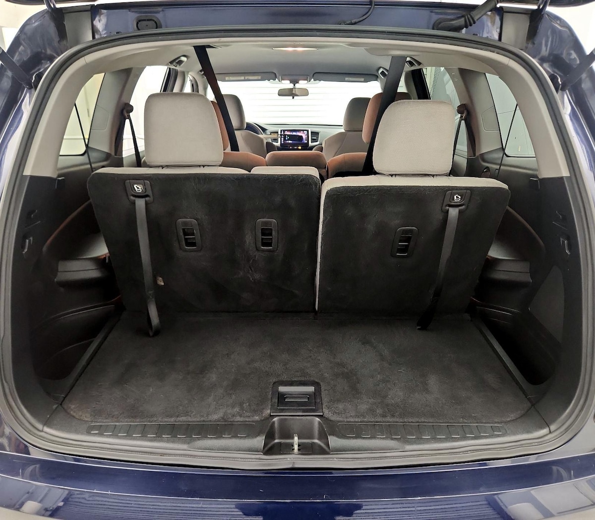 Trunk/Cargo (Seats Up)