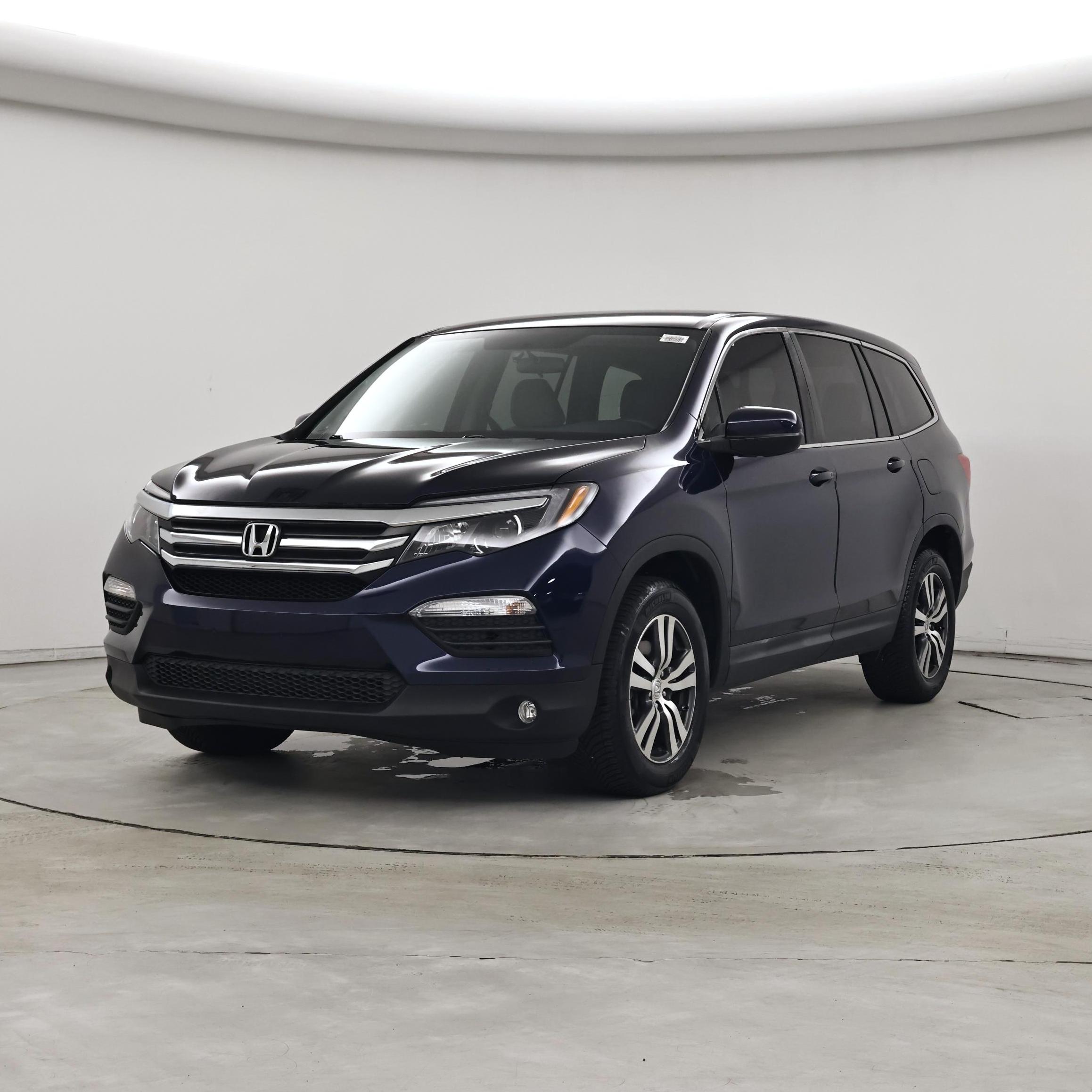 Thumbnail: 2017 Honda Pilot - 4