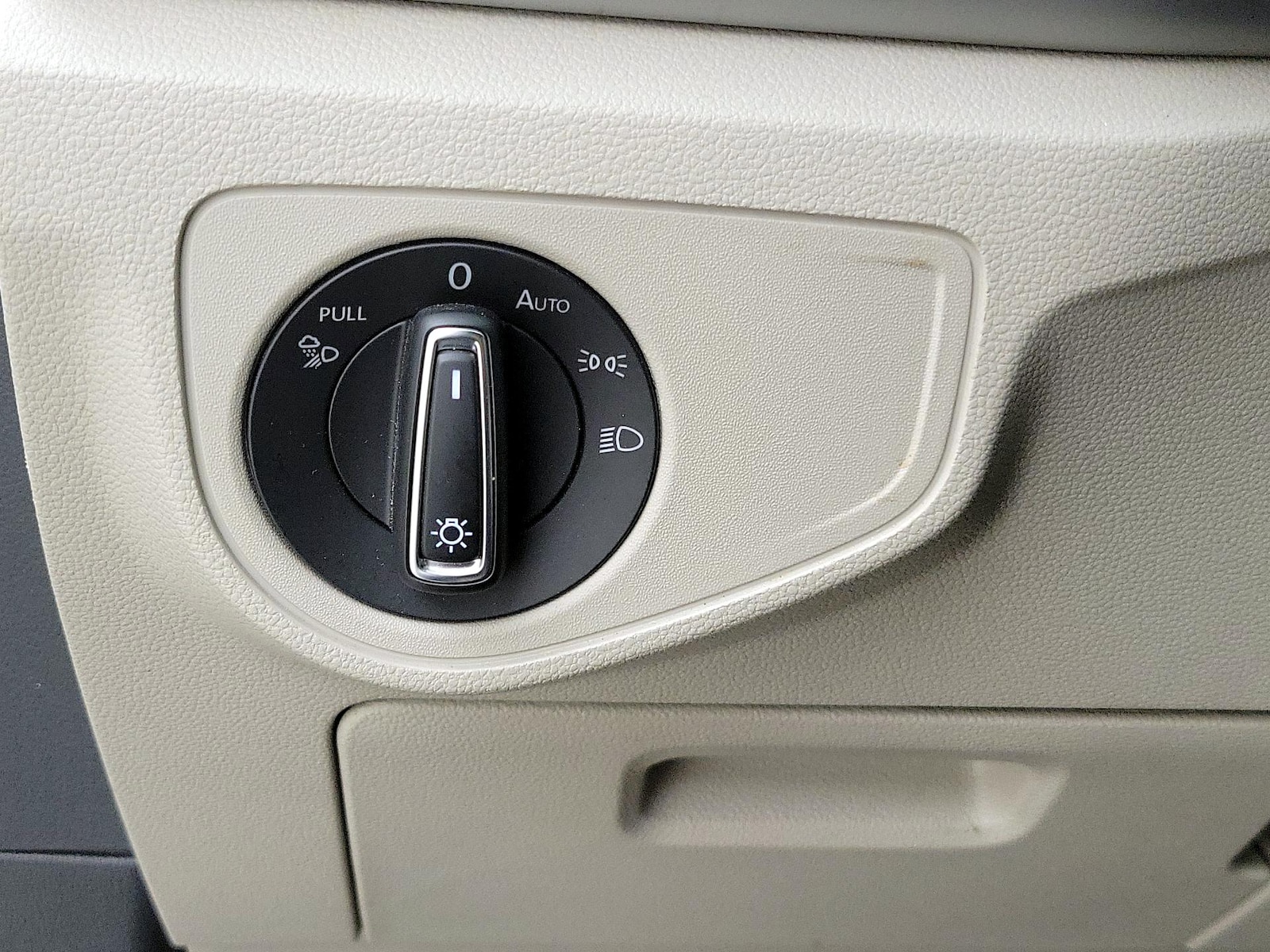 2023 Volkswagen Atlas SE w/Tech - Photo 14