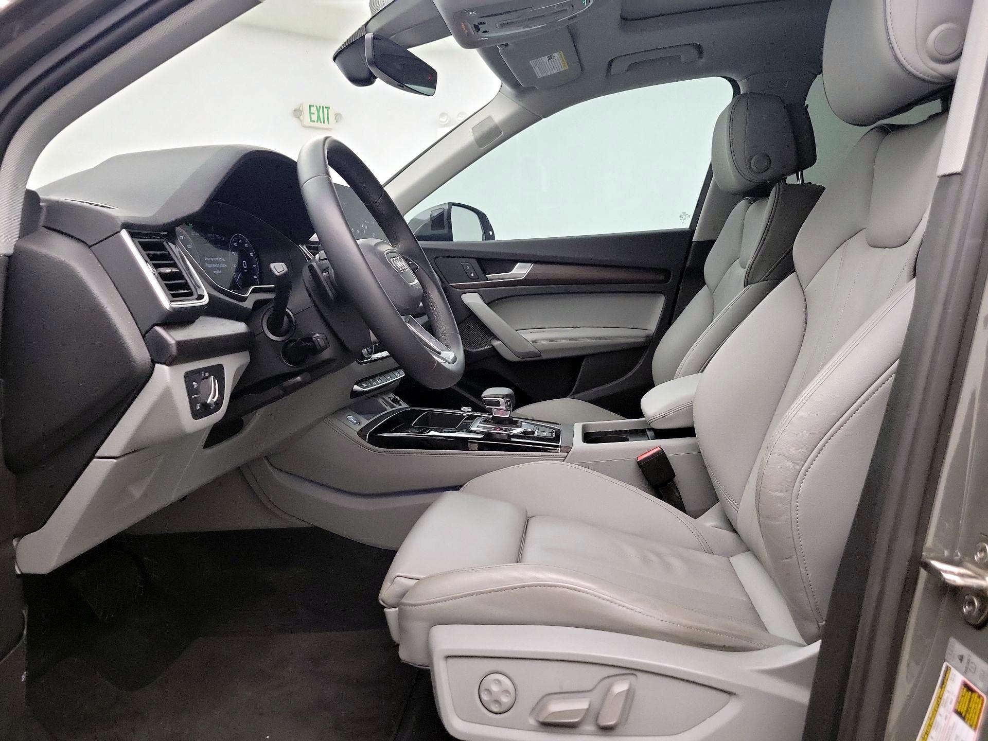 Thumbnail: 2023 Audi Q5 - 11