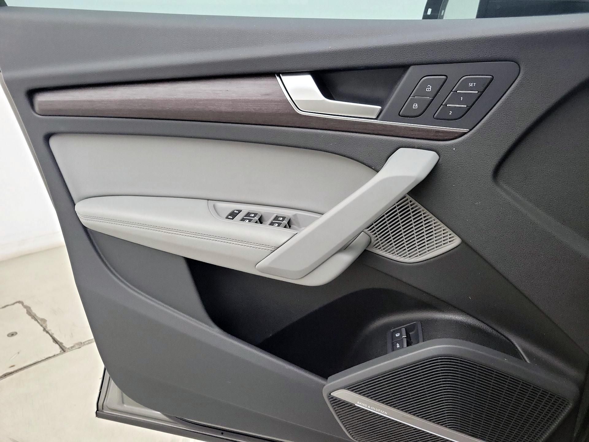 Thumbnail: 2023 Audi Q5 - 12
