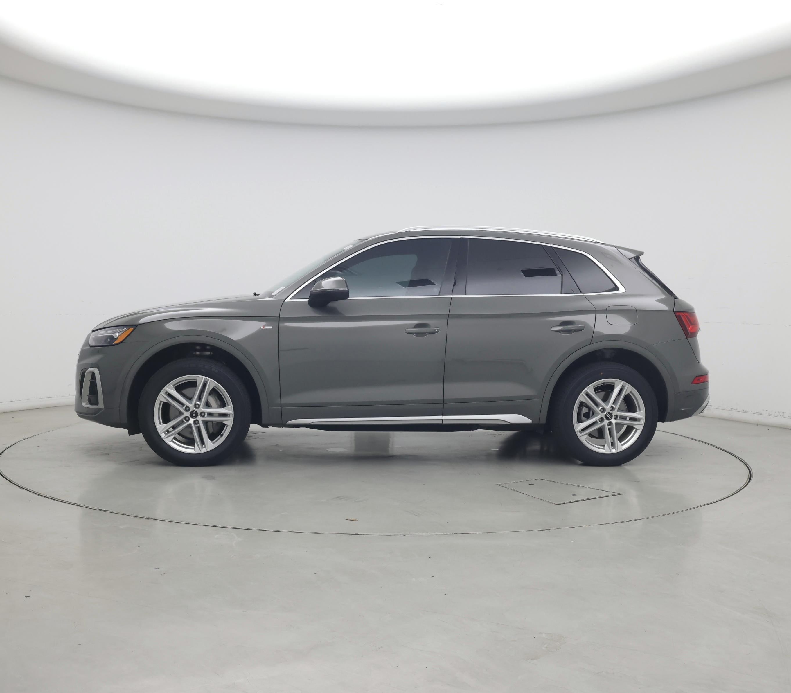 Thumbnail: 2023 Audi Q5 - 3