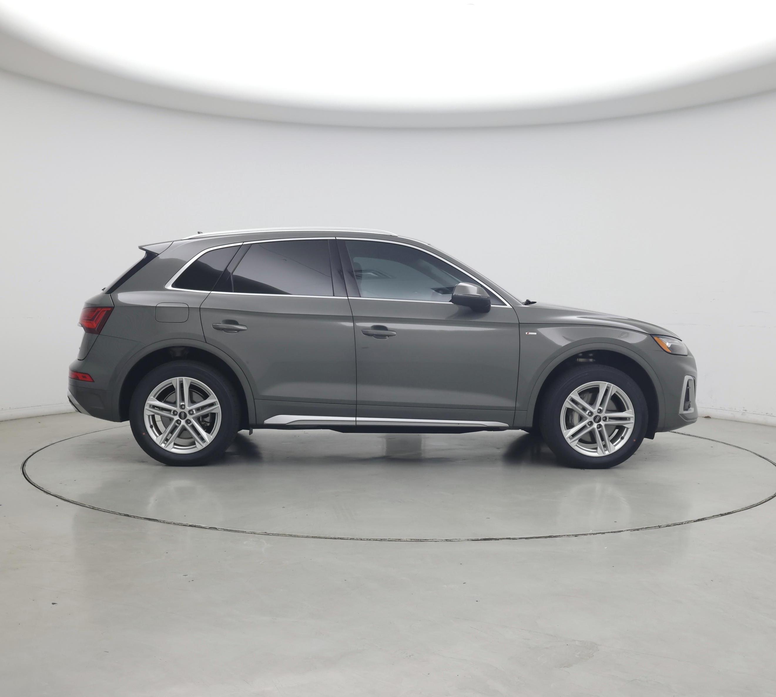 Thumbnail: 2023 Audi Q5 - 7
