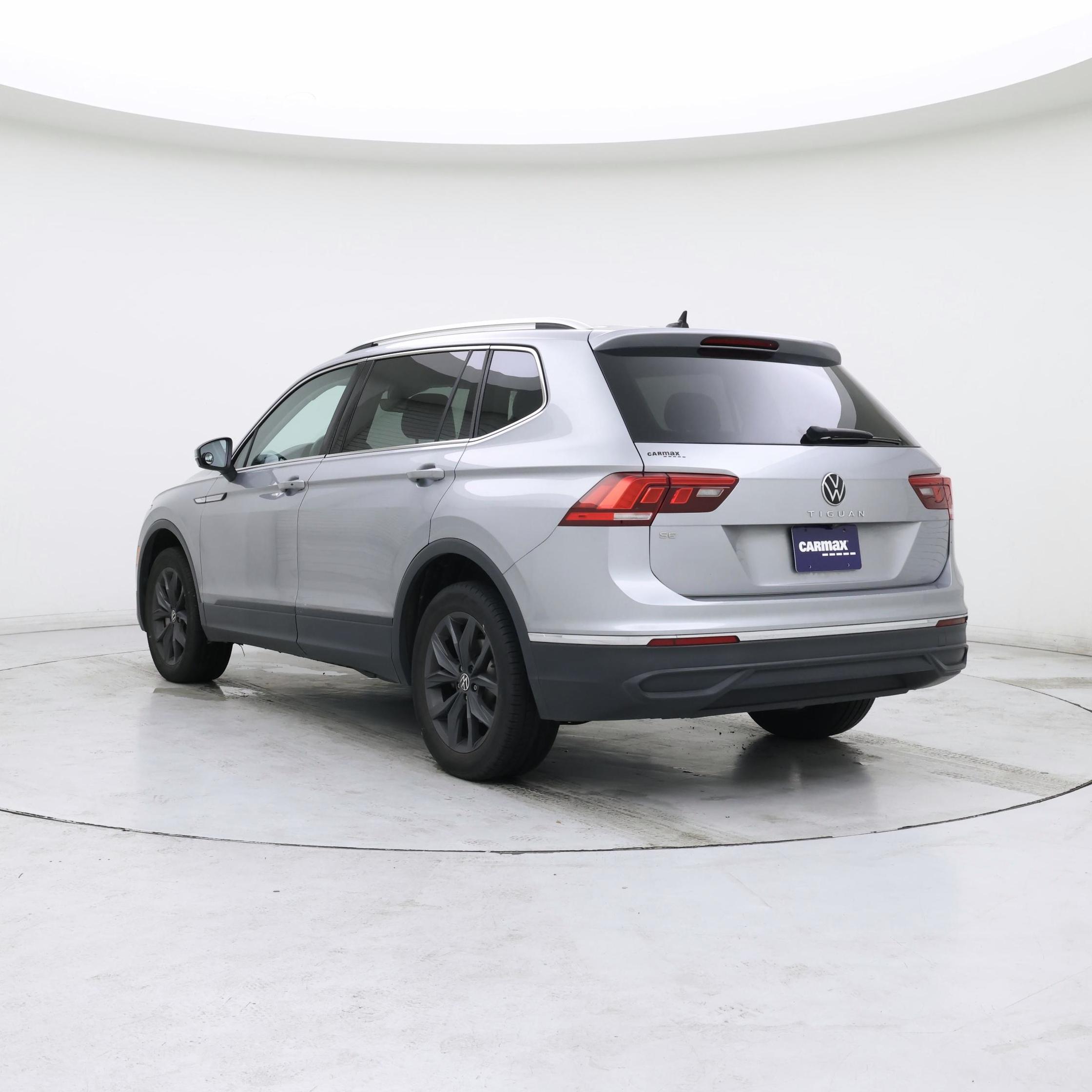 Thumbnail: 2023 Volkswagen Tiguan - 2