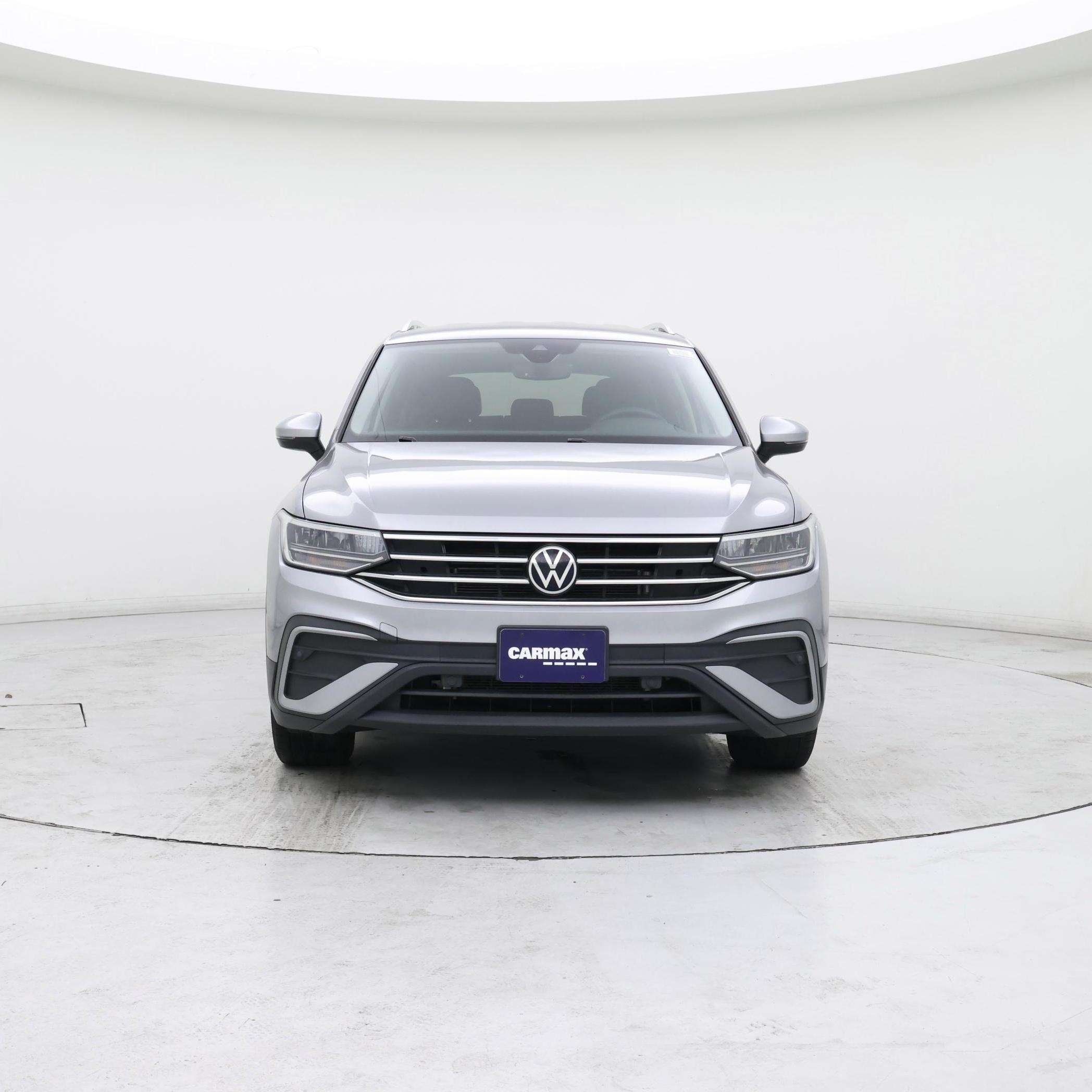 Thumbnail: 2023 Volkswagen Tiguan - 5