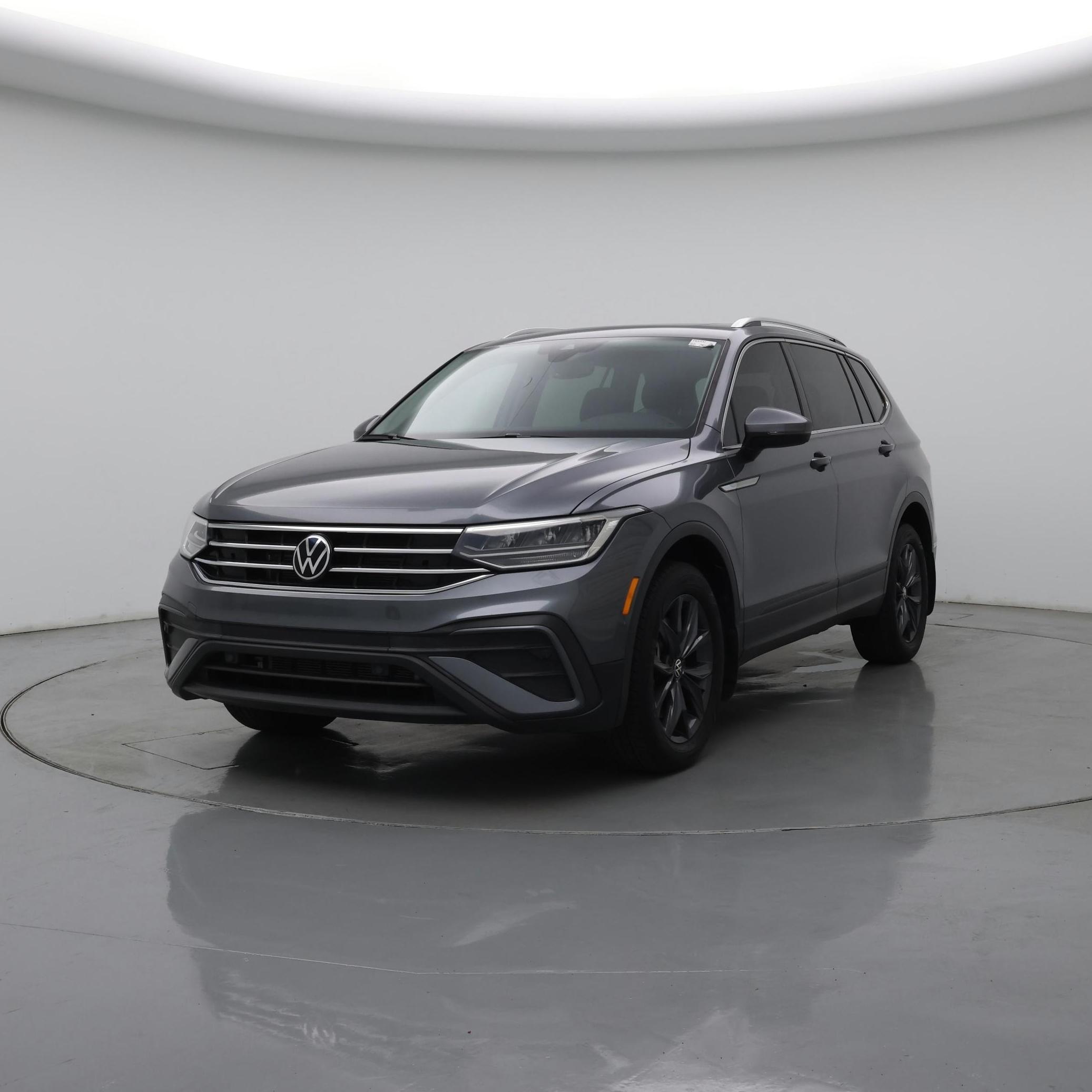 Thumbnail: 2023 Volkswagen Tiguan - 4