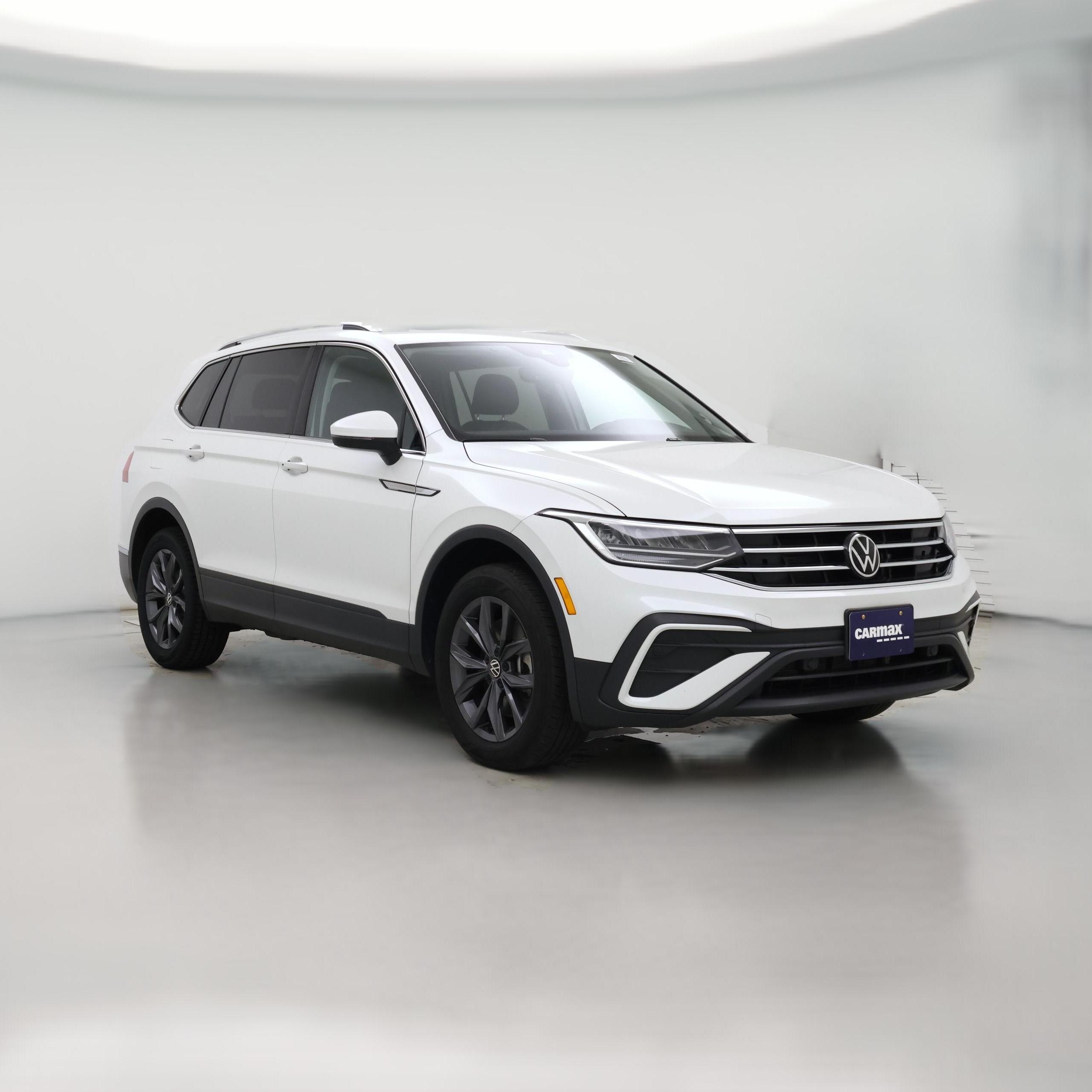 Thumbnail: 2023 Volkswagen Tiguan - 1